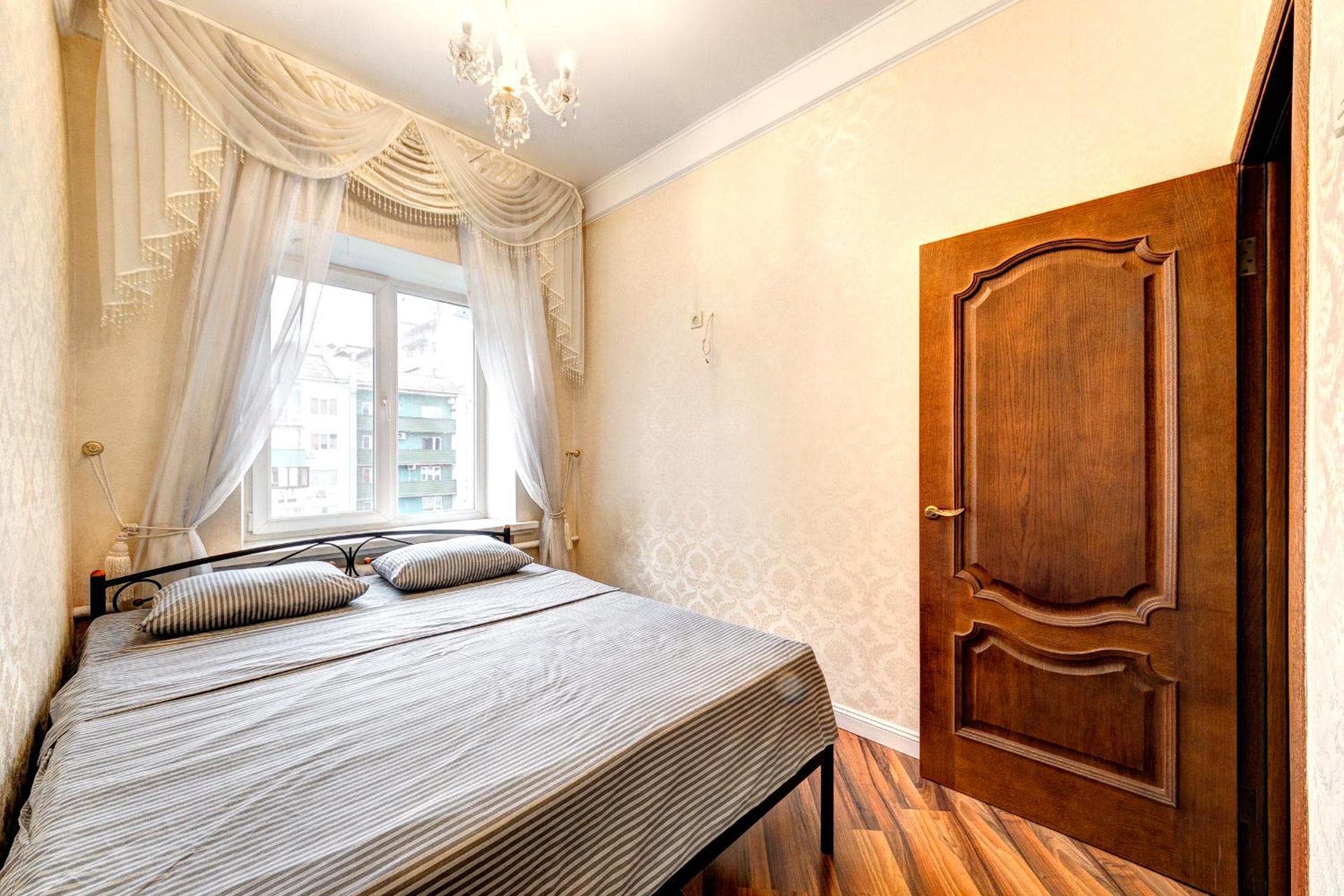 Apartments with 3 rooms near Palace Ukraine