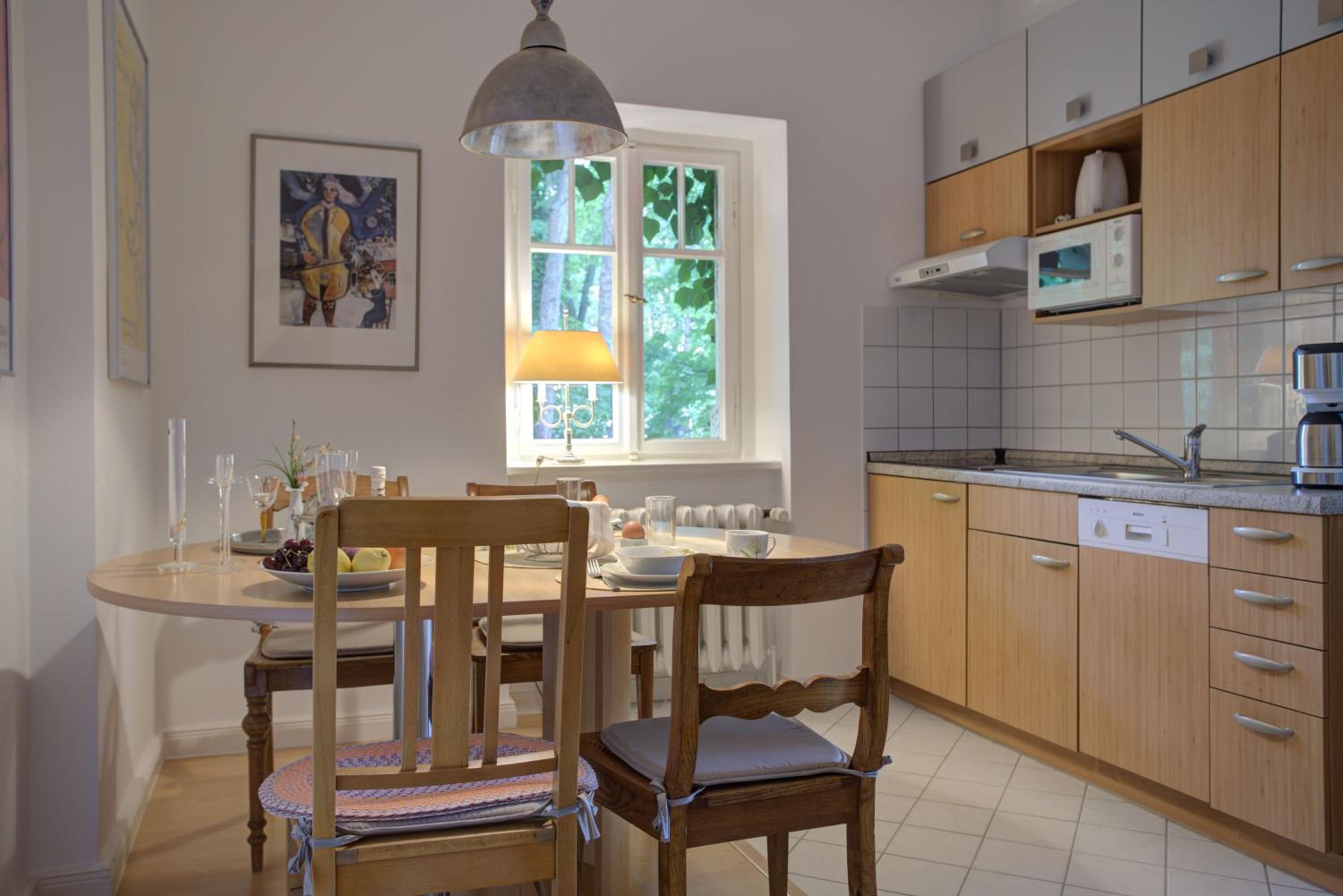 Strandvilla Hubertus Boltenhagen - Ferienwohnungen Apartment mit Parkplatz WLAN Küche Garten Grillplatz Waldbaden