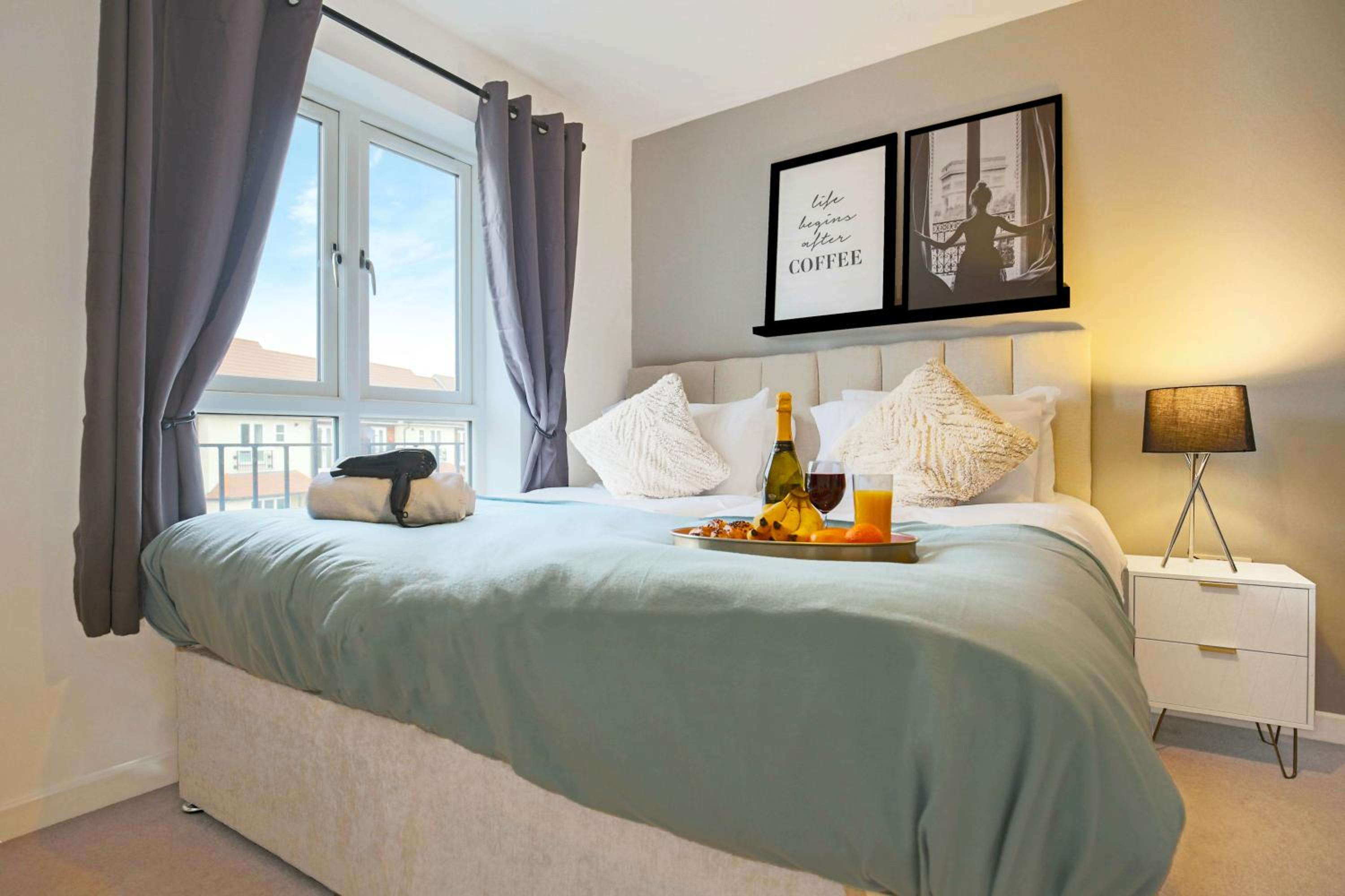 Middleton House • Sleeps 6 • Free Parking • Garden • Work Desk • Fast WiFi • Yoko Property view 2