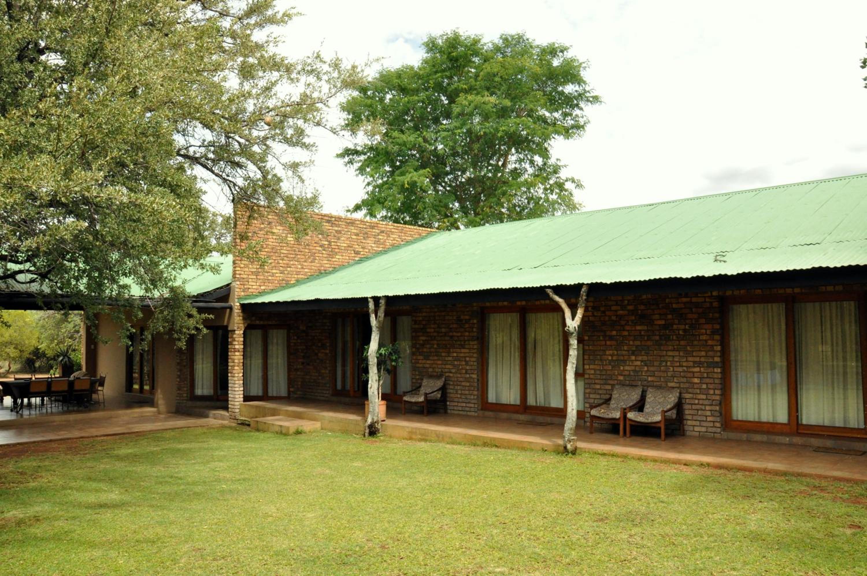 Ukutula Lodge & Game Reserve 6