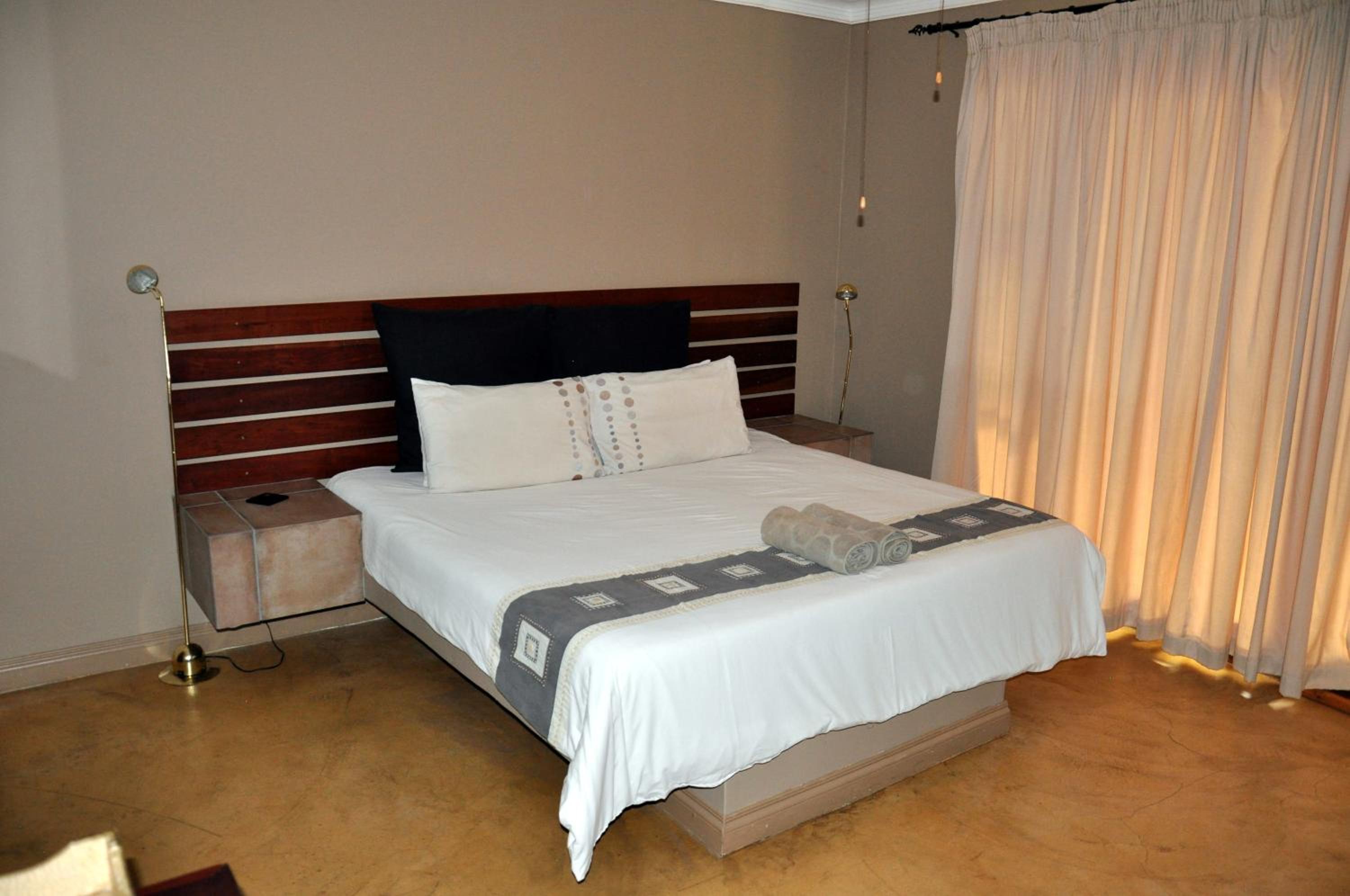 Ukutula Lodge & Game Reserve 25