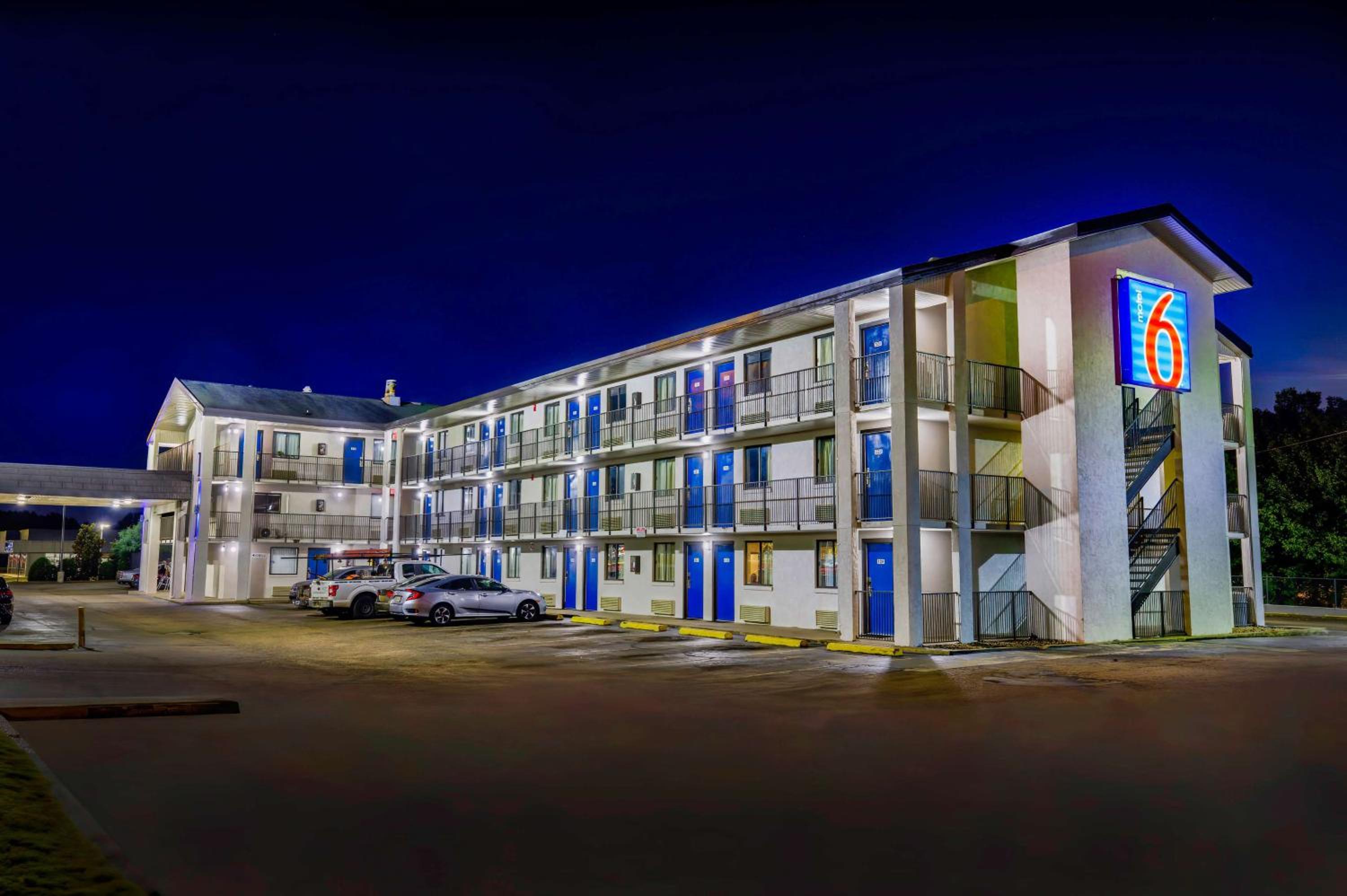 Motel 6-Jackson, MS view 2