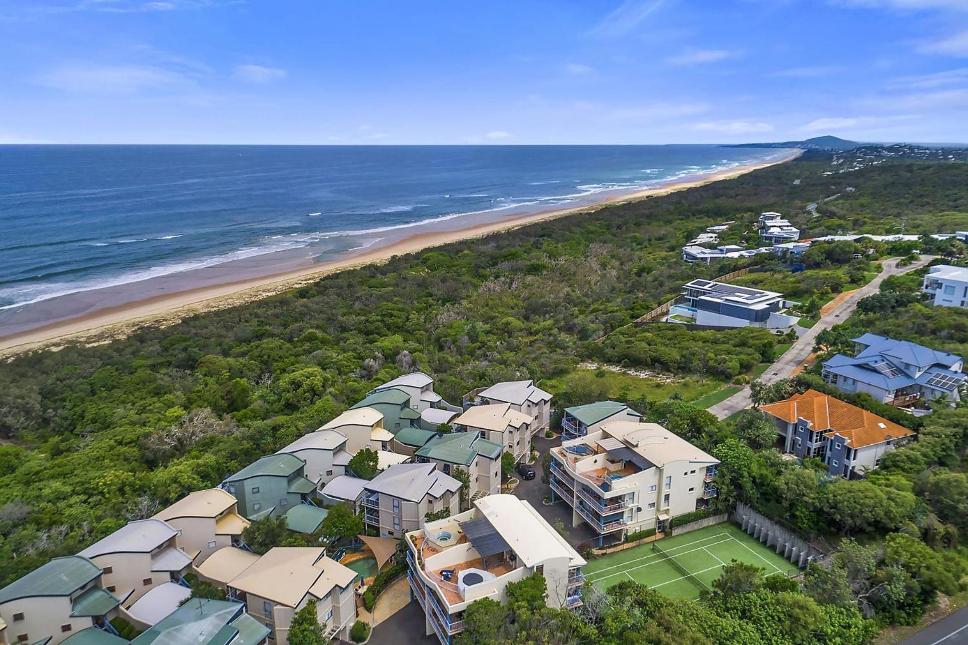 17 Castaways Cove David Low Way Castaways Beach