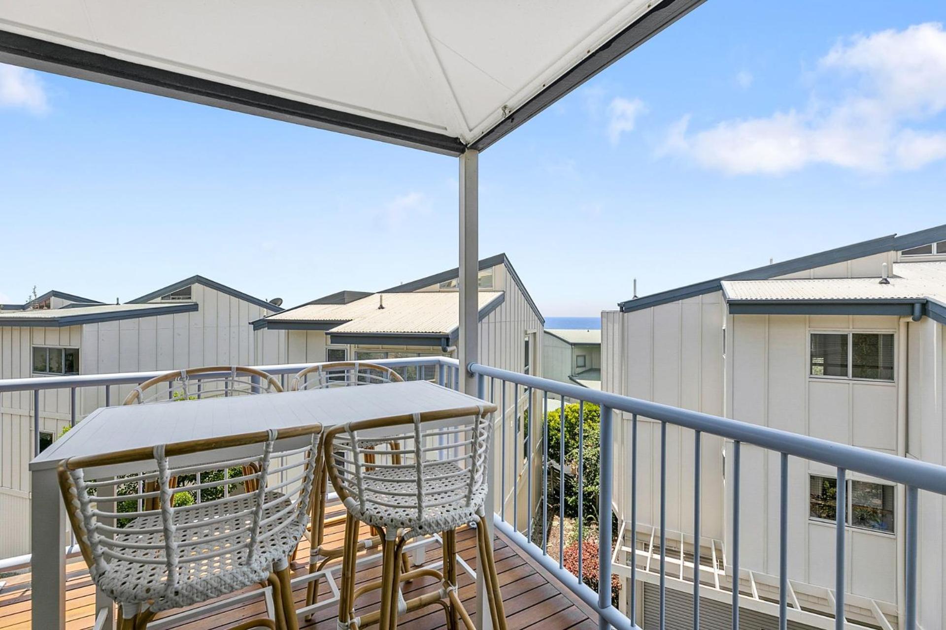 17 Castaways Cove David Low Way Castaways Beach