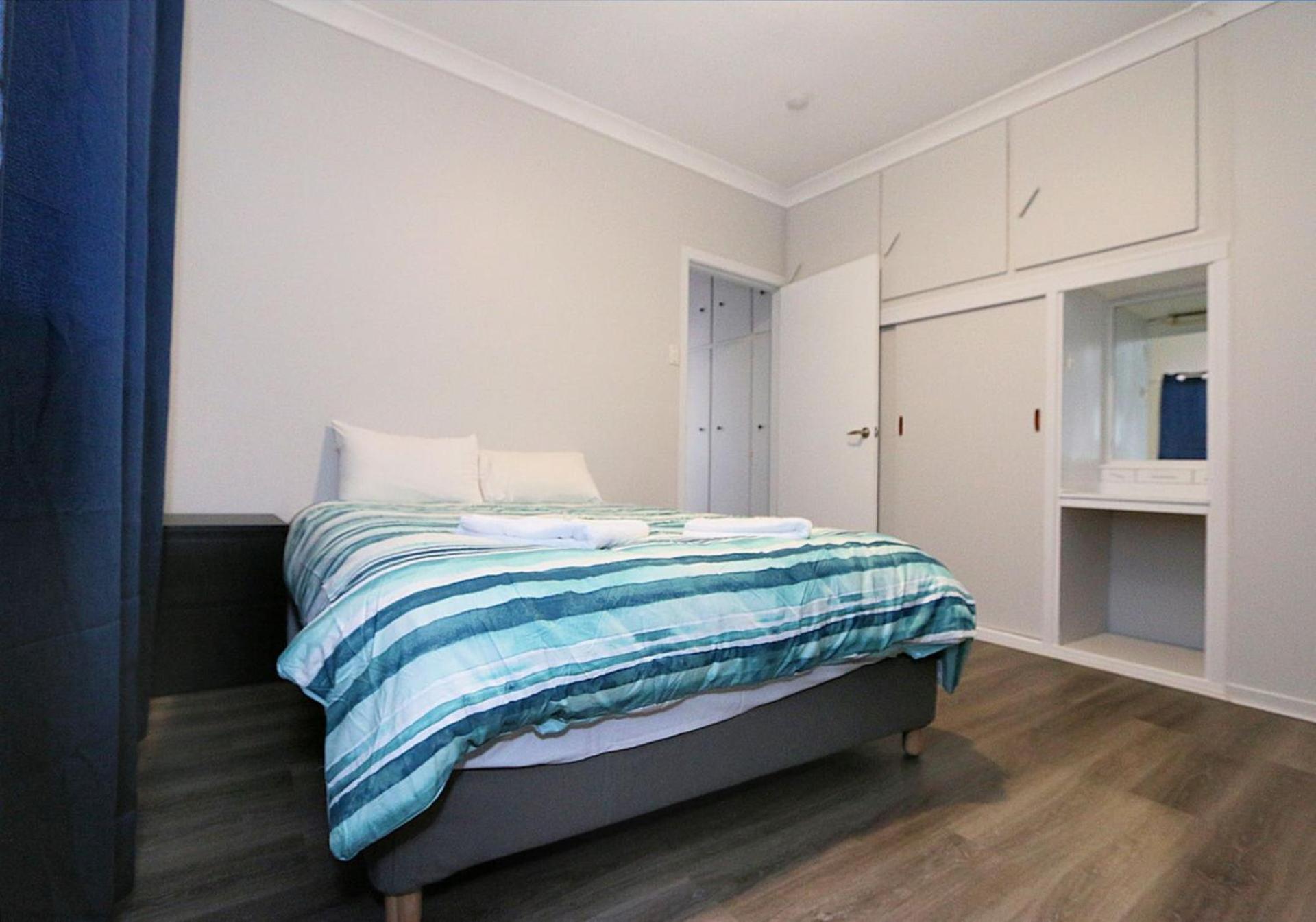 64 Bathurst Street