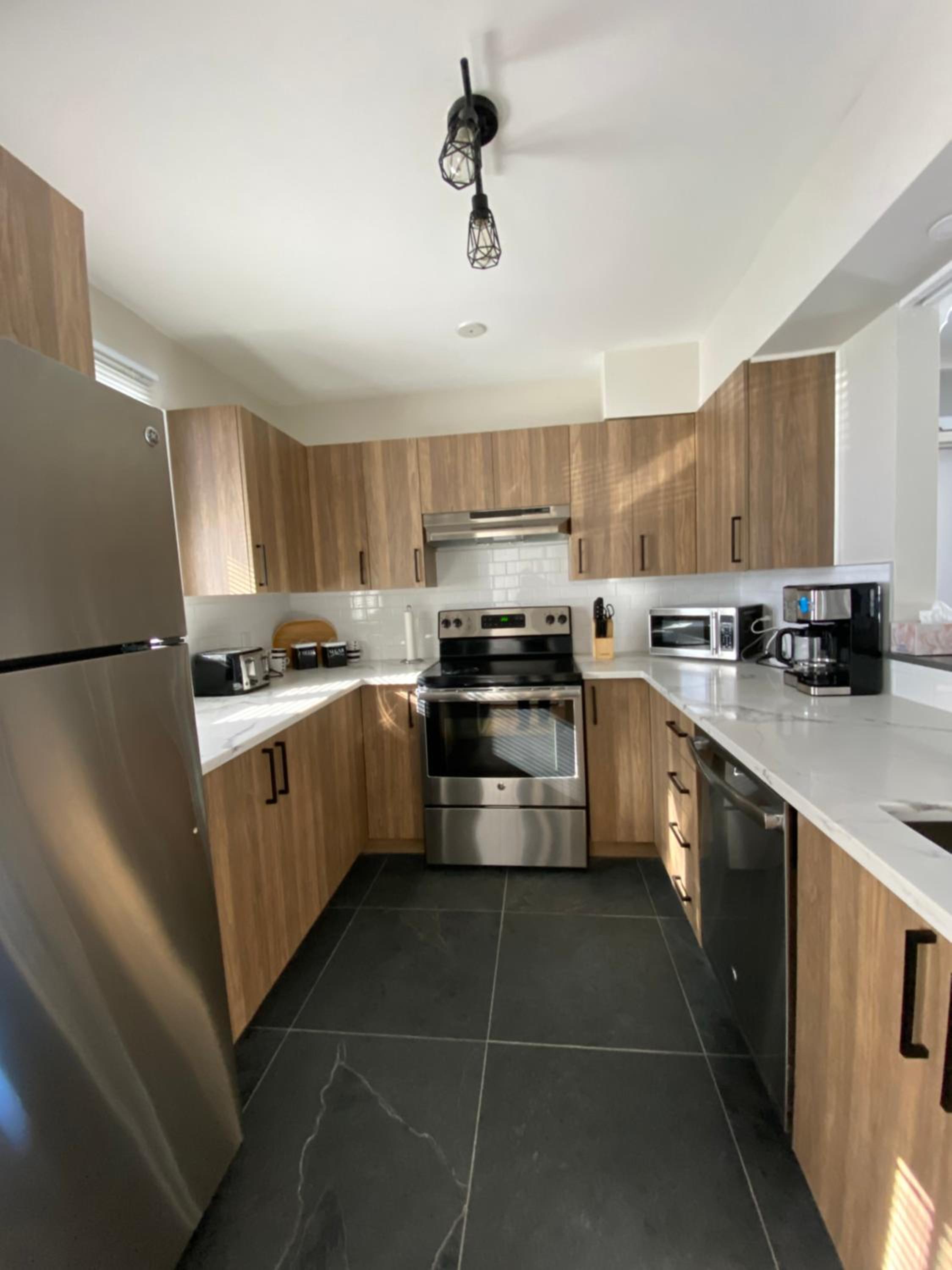 Mountain view fully renovated 6-8 people condo