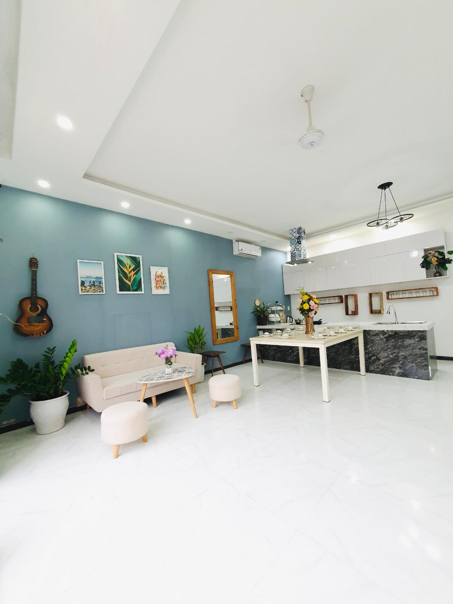 Villa 68 4BR FREE PICK-UP AIRPORT & BILLIARDS CLOSE TO MY KHE BEACH
