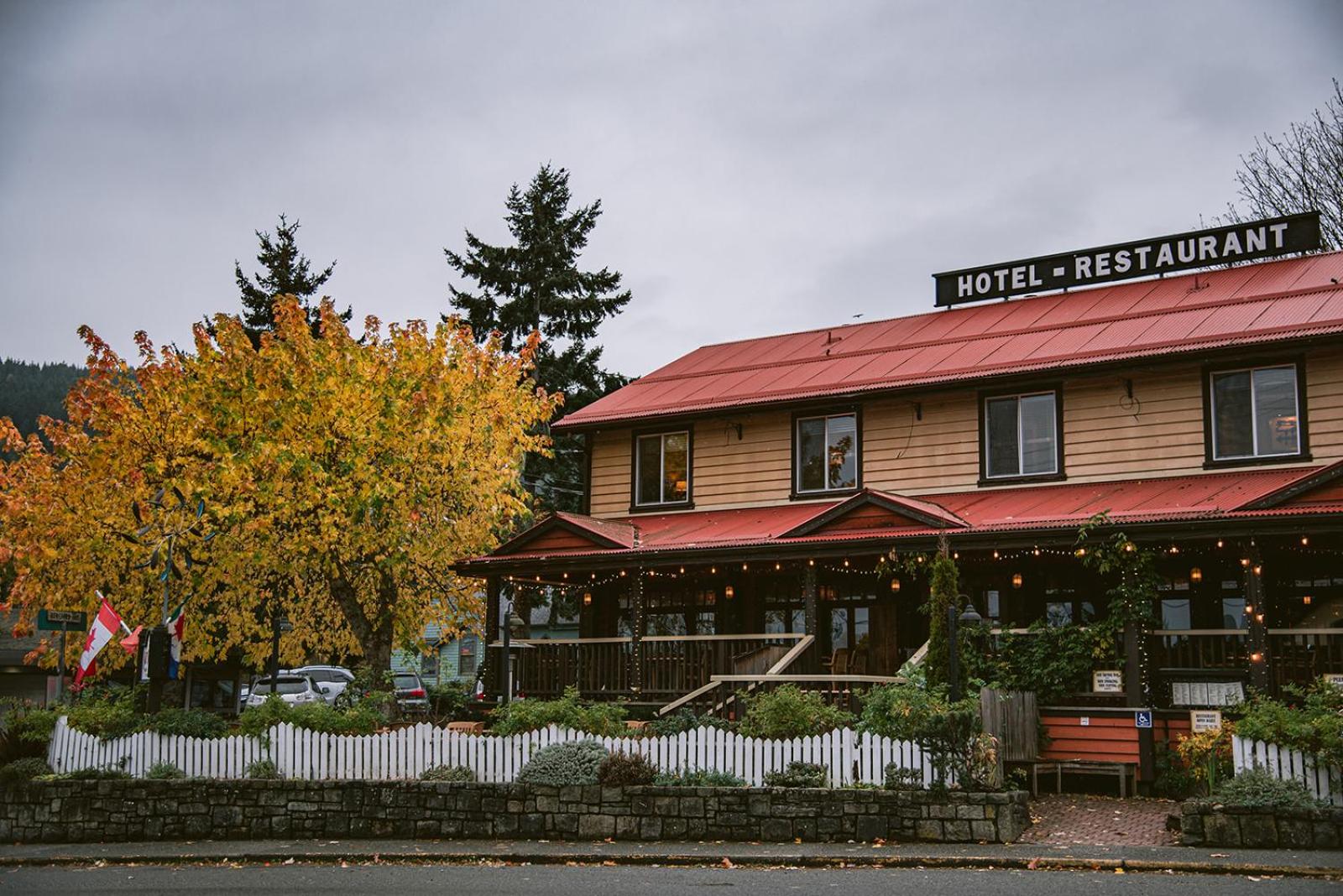 Salt Spring Inn - Image 1
