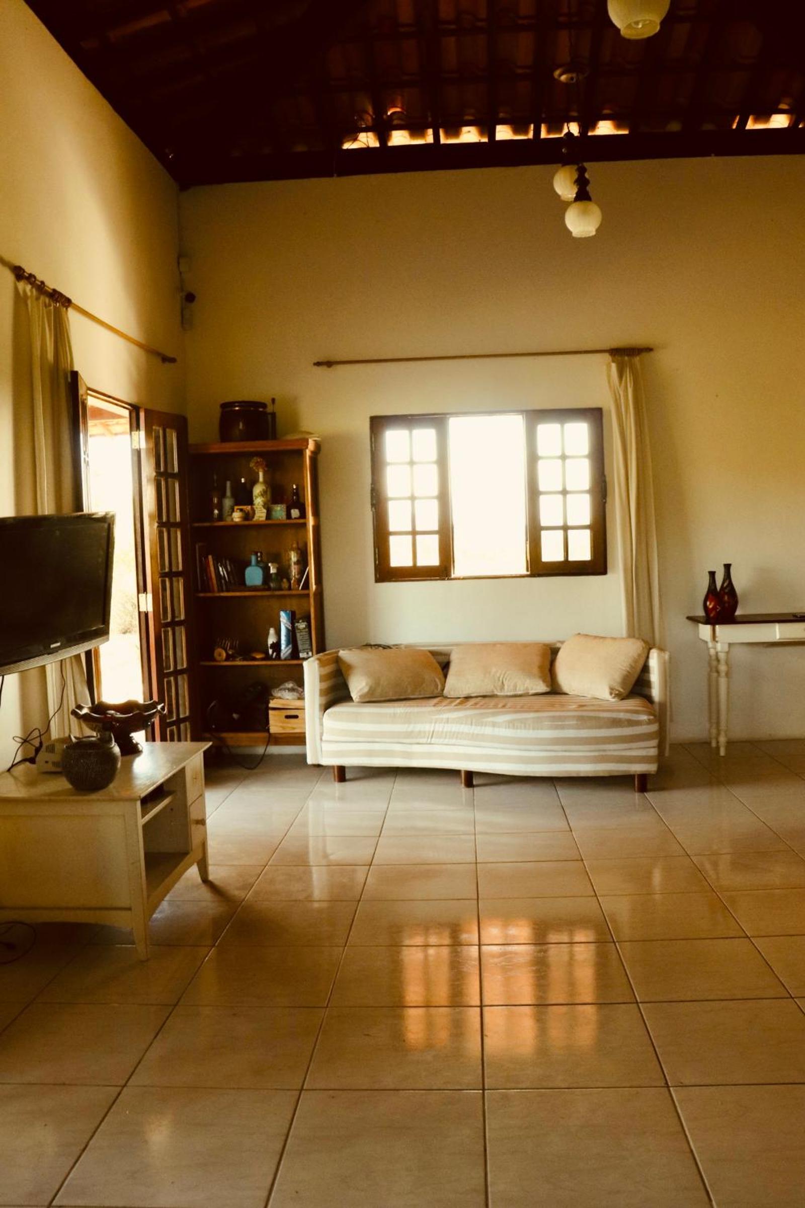 Casa com piscina, privativa, diarista, em condomínio, Bonito-Pe