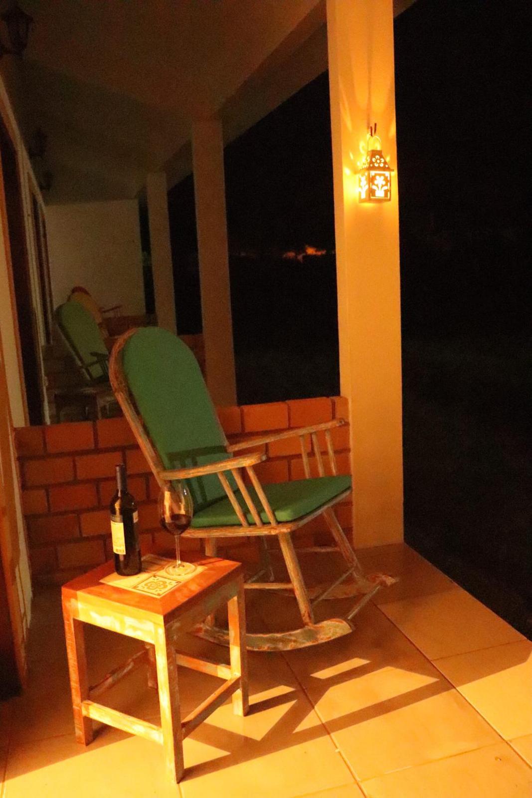 Casa com piscina, privativa, diarista, em condomínio, Bonito-Pe