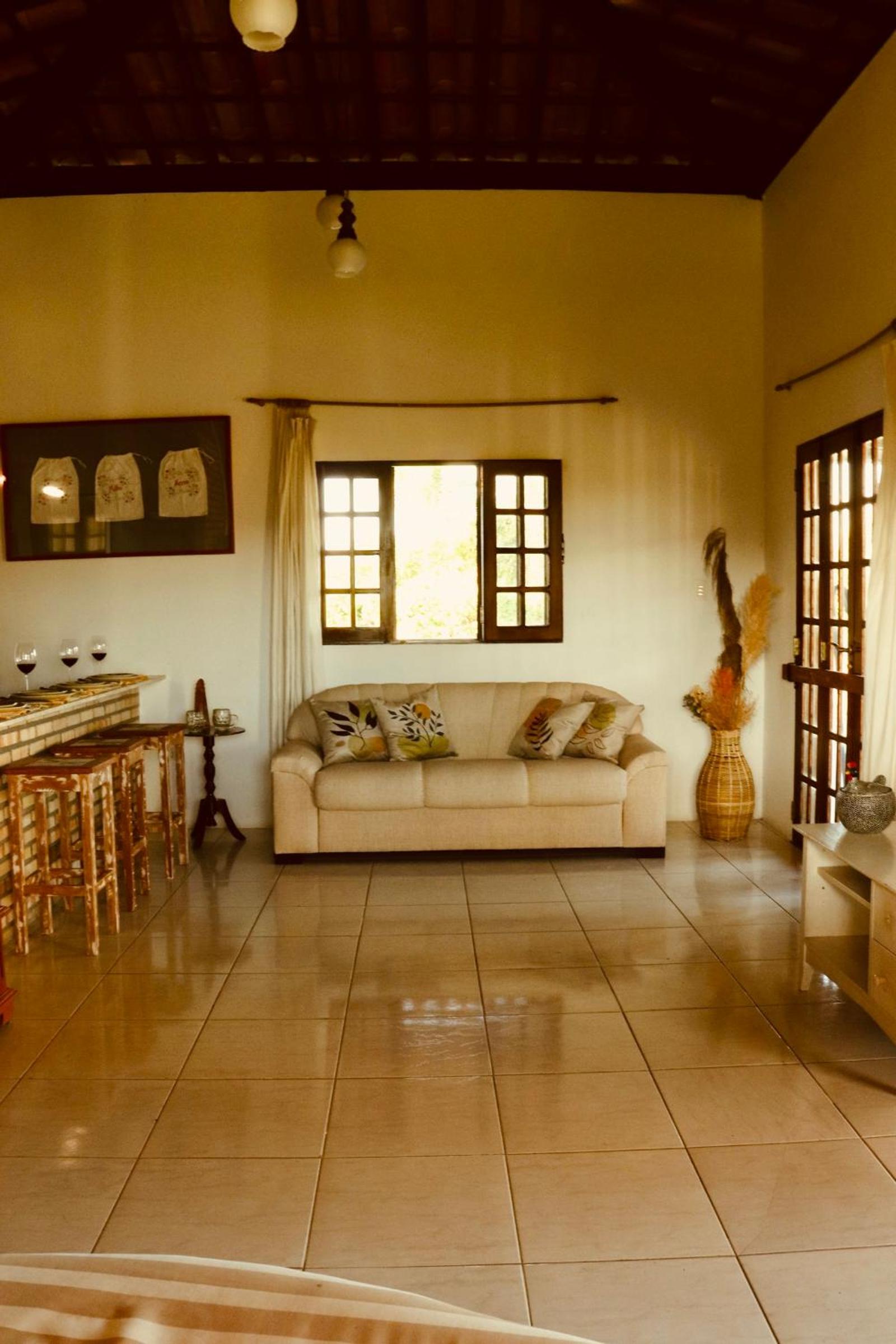 Casa com piscina, privativa, diarista, em condomínio, Bonito-Pe