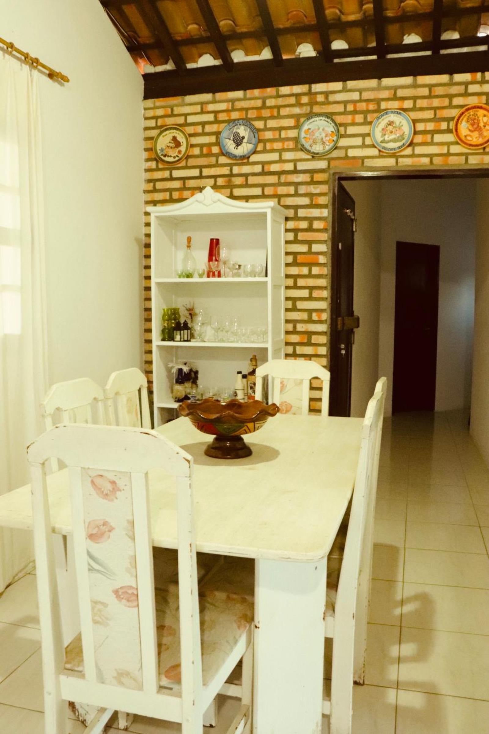 Casa com piscina, privativa, diarista, em condomínio, Bonito-Pe
