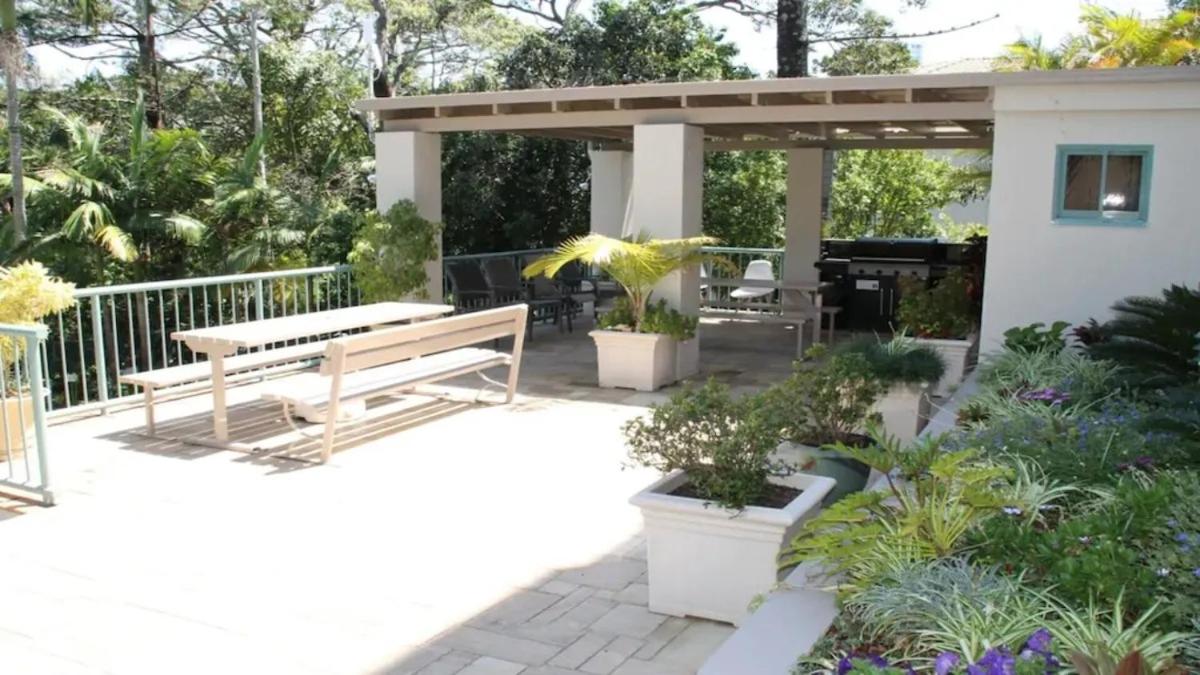 Burleigh Terraces - Hosted by Burleigh Letting