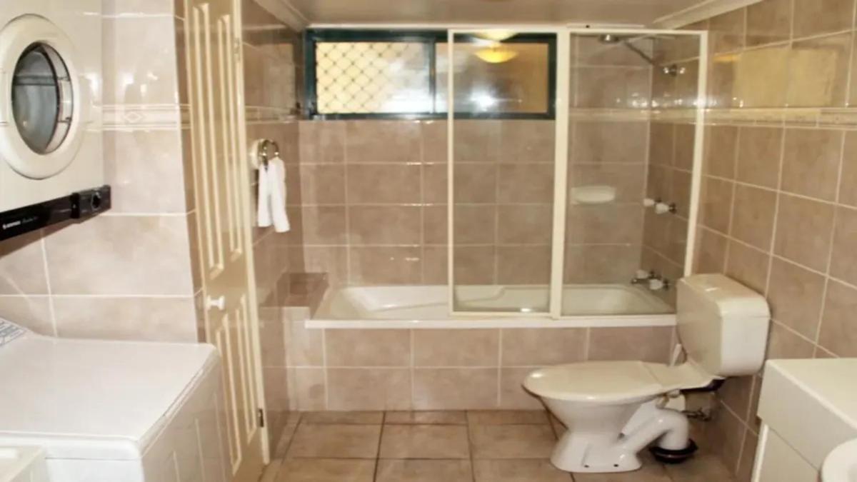 Burleigh Terraces - Hosted by Burleigh Letting