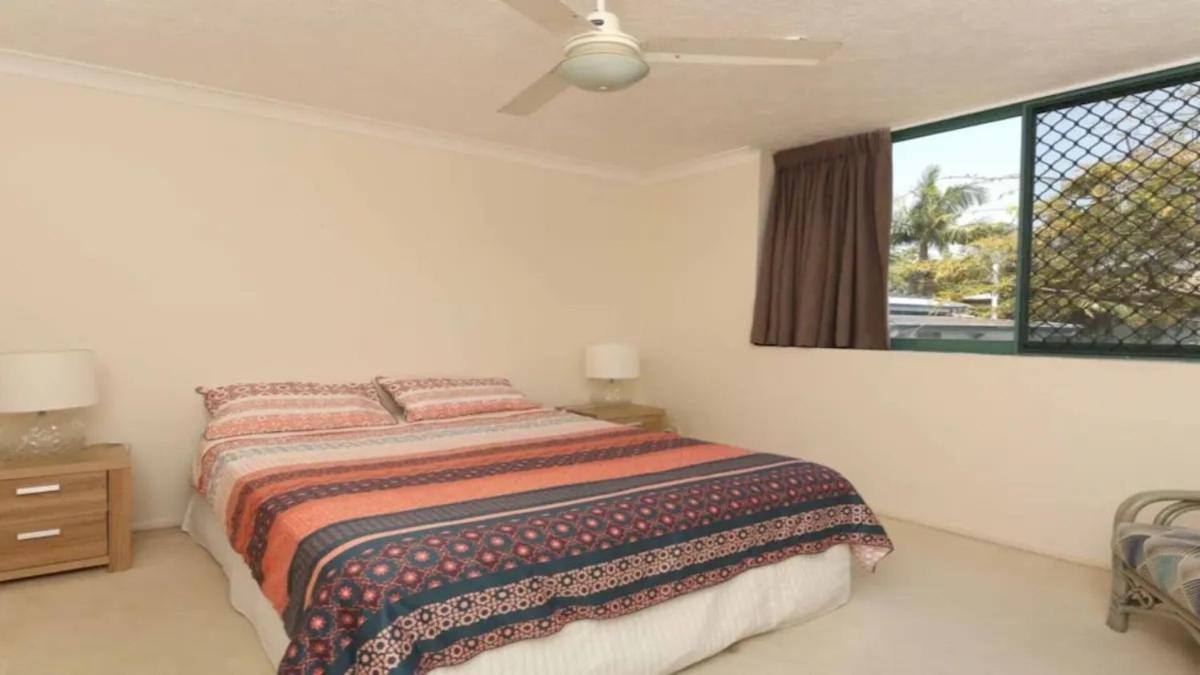 Burleigh Terraces - Hosted by Burleigh Letting
