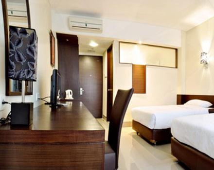 BAMBOO INN HOTEL & CAFE