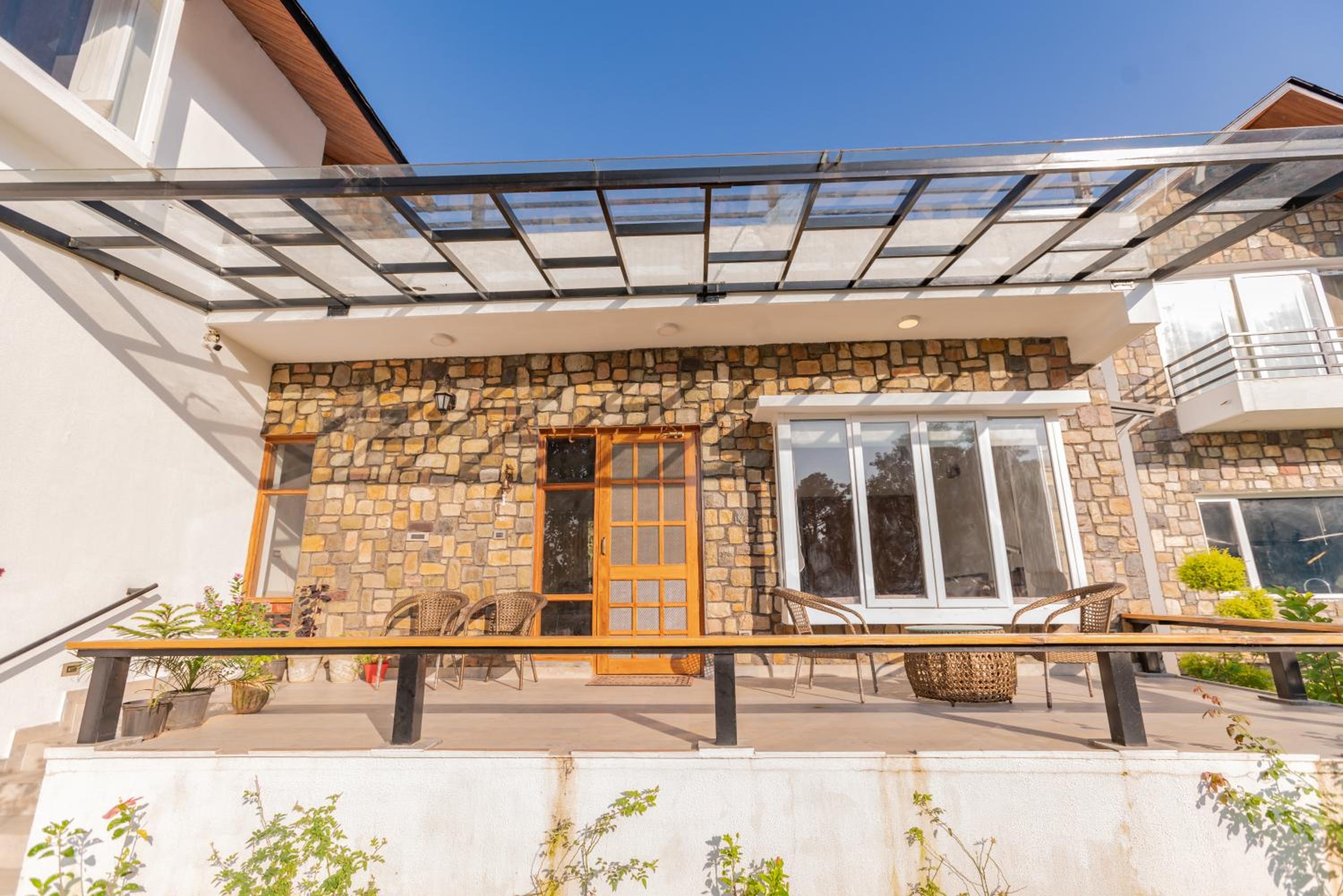 SaffronStays Polaris - 3BR pet-friendly Swedish-style mountain villa with nature trails, lawns & stargazing near Mussoorie view 3