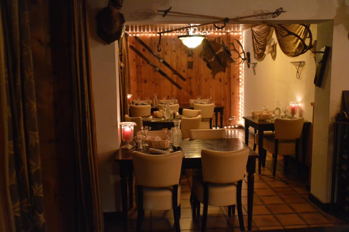 restaurant