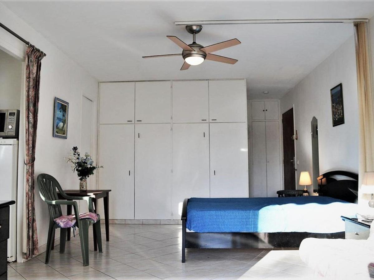 Appartement Le Lavandou, 1 pièce, 3 personnes - FR-1-251-167 view 3