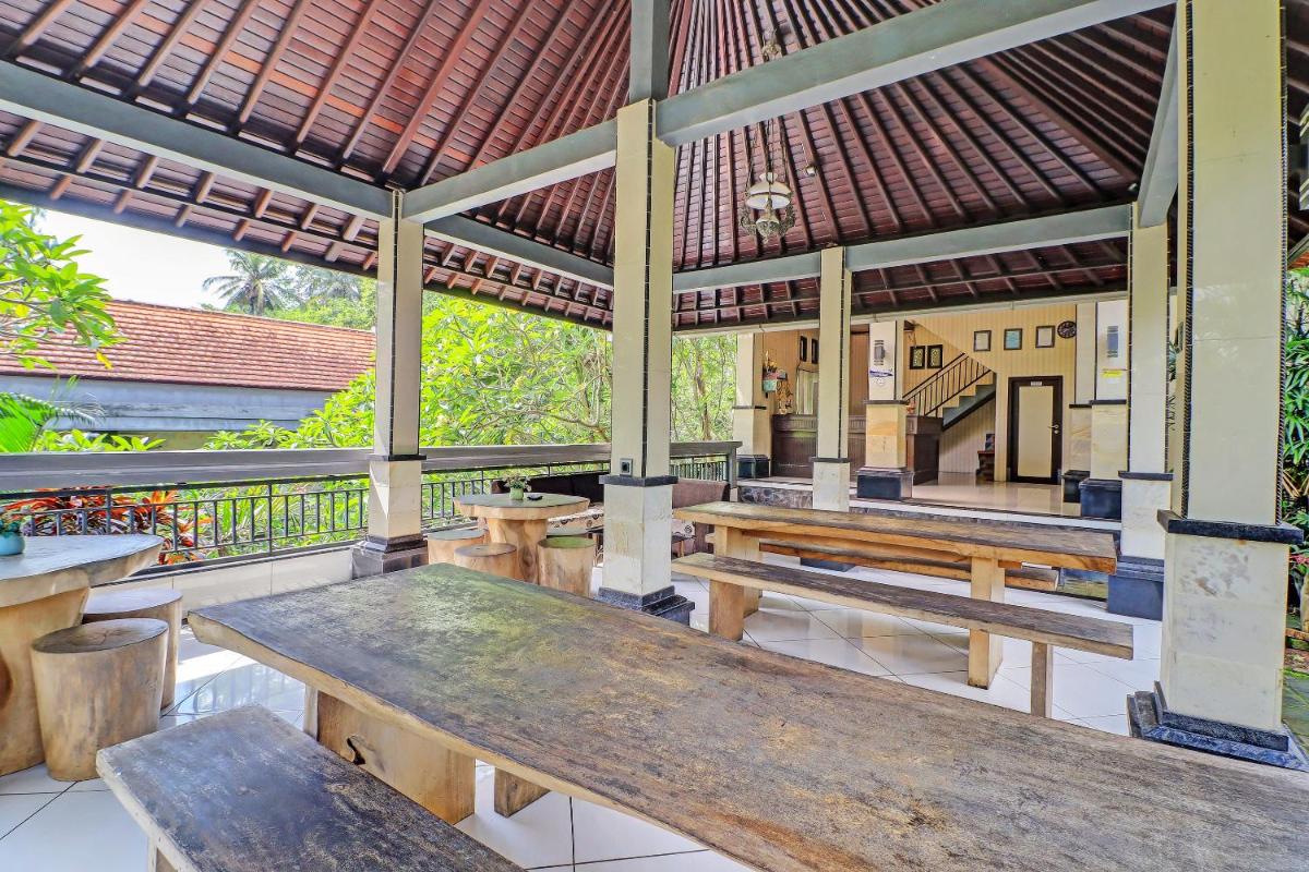 outdoor BBQ area