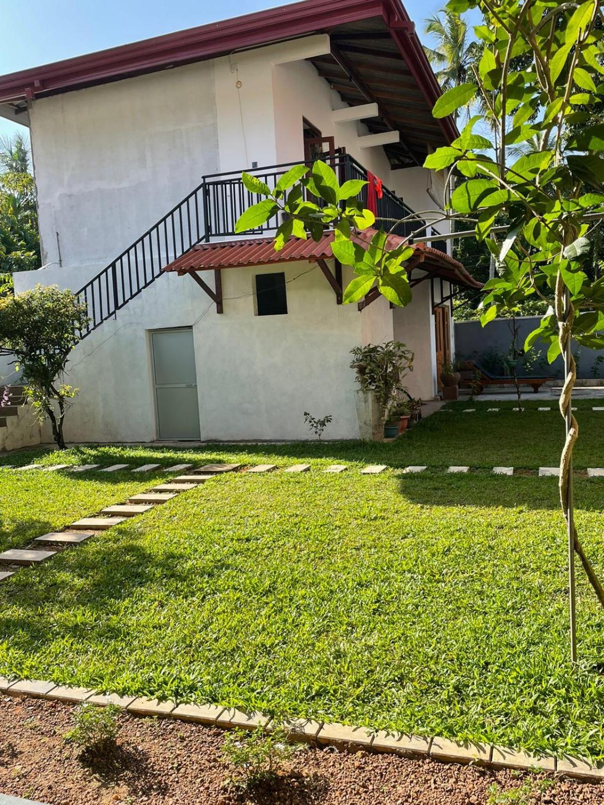 River Breeze Villa Bentota