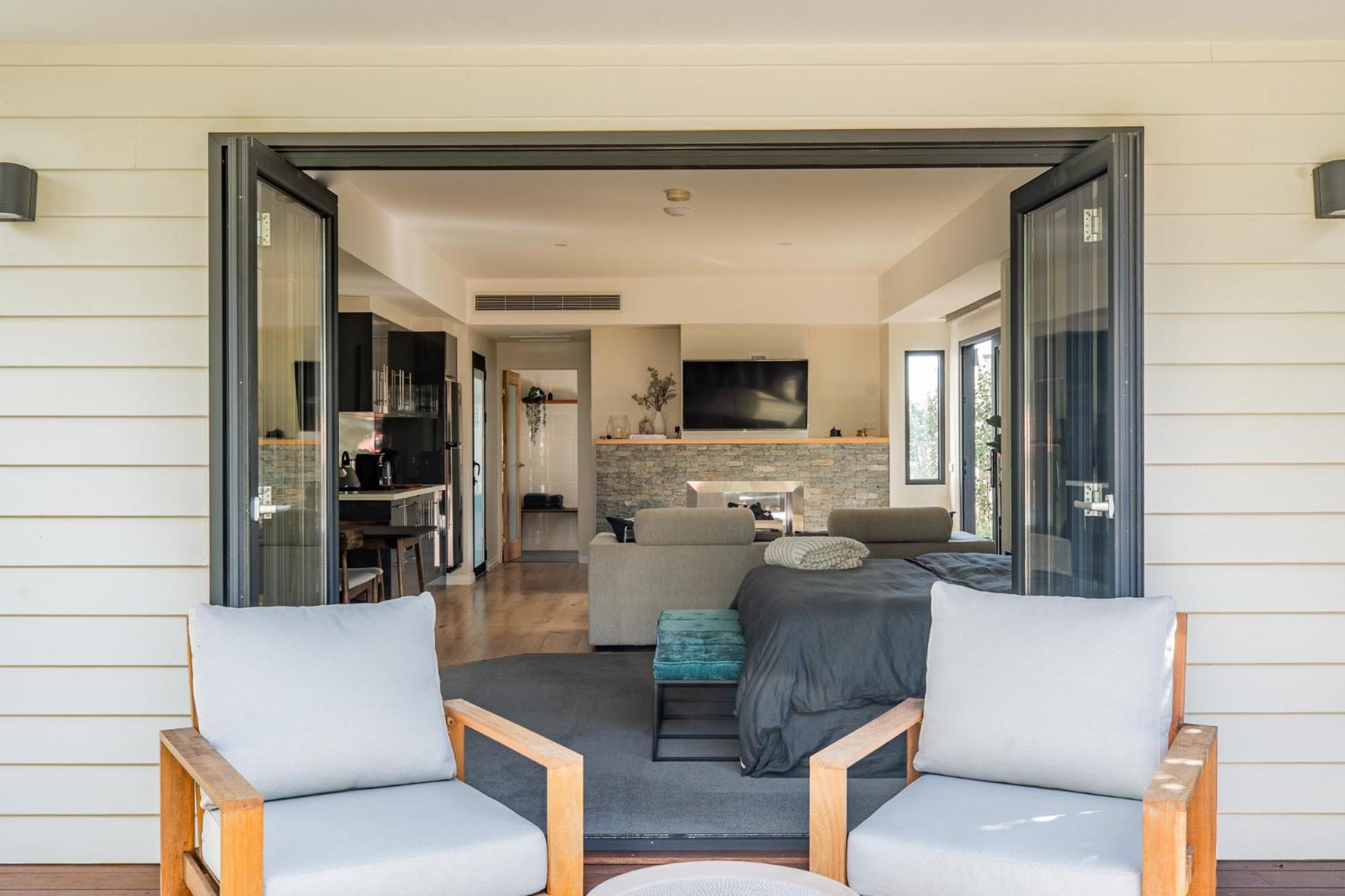 Earimil Villas - Waterfront
