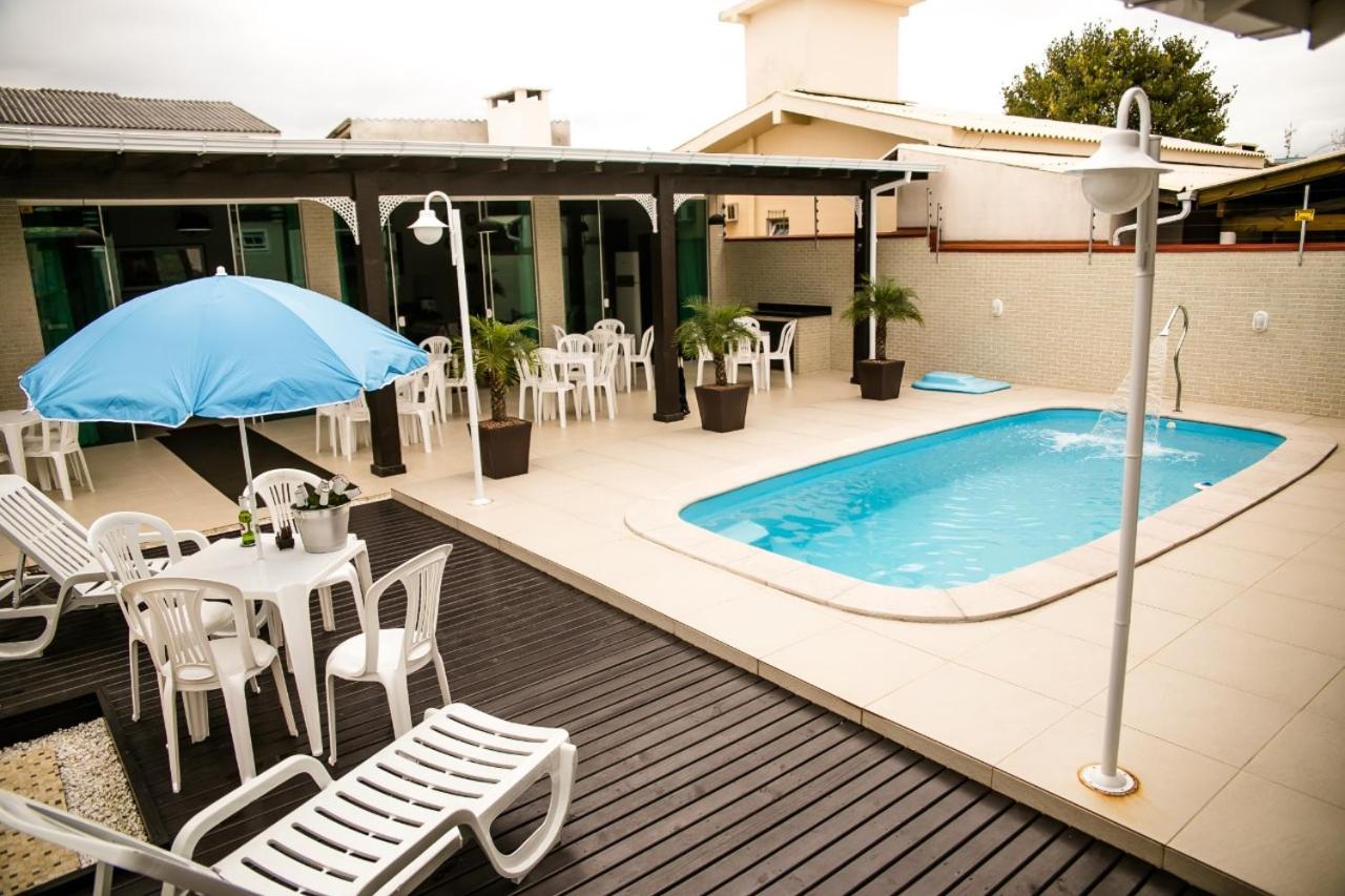 Casa top! Piscina, sinuca, 350 mts do mar