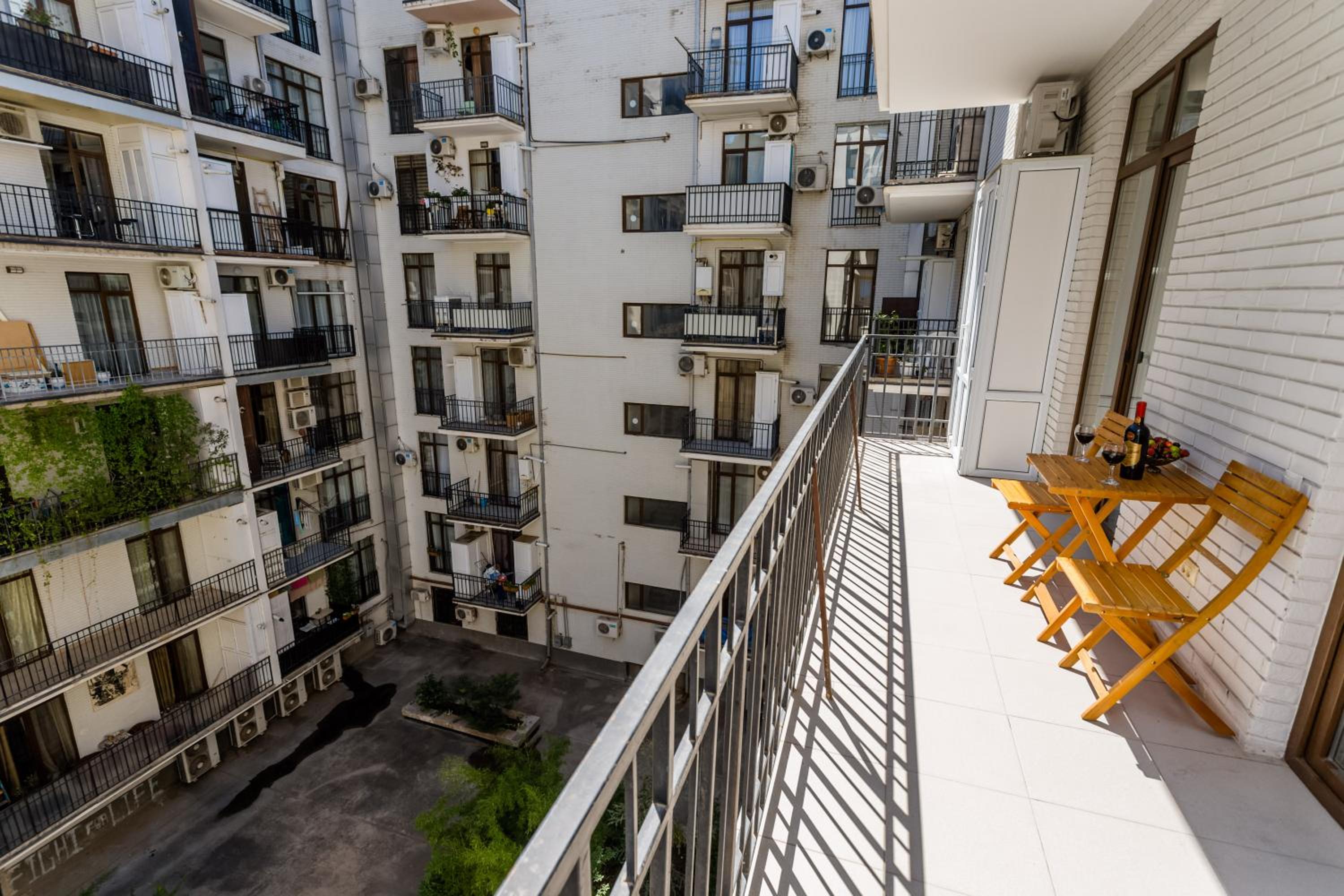 Tbilisi Apartment III
