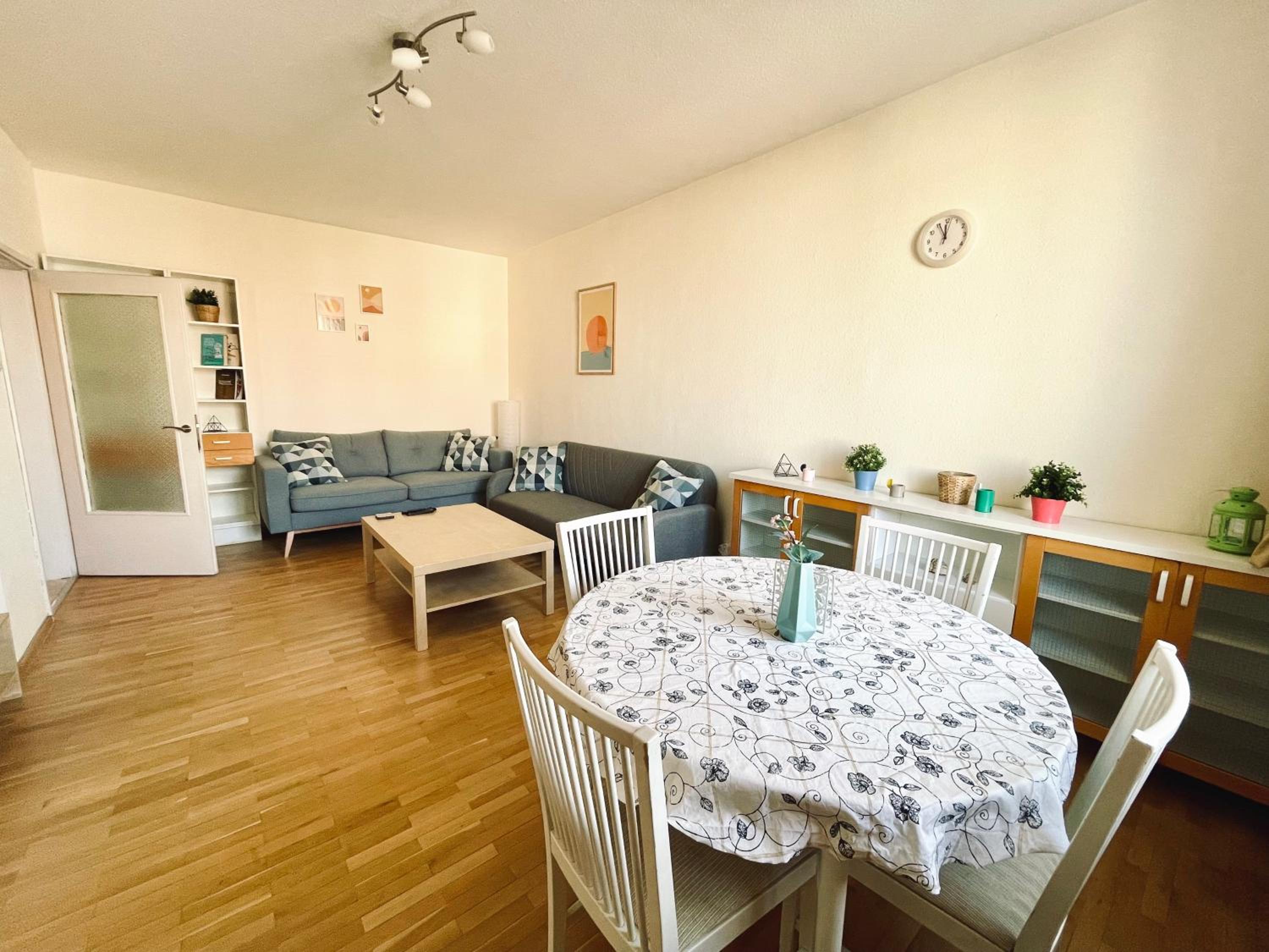 Bright & Spacious 2BD Flat with Balconies - Near Mall of Sofia by Flat Mаnager view 4