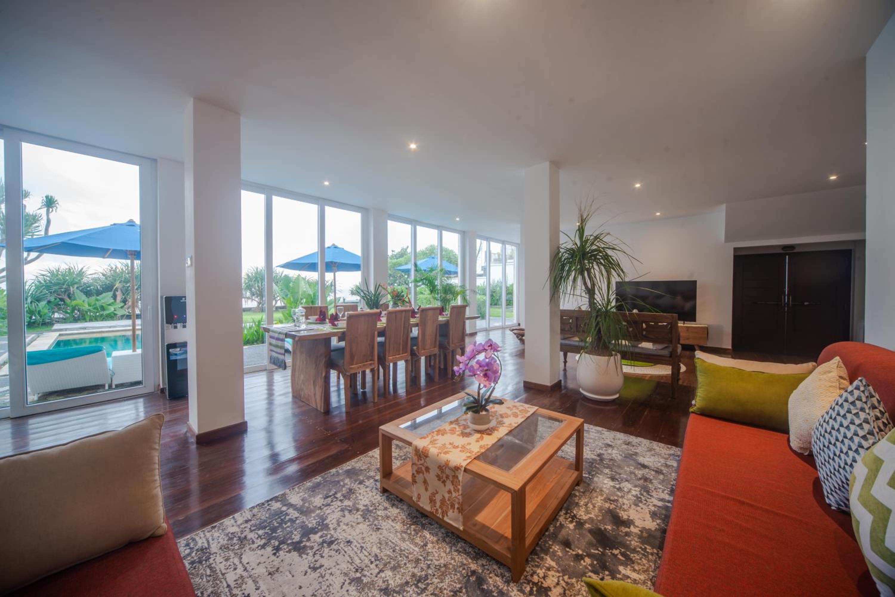 Suzuki Villa Ketewel Beachfront