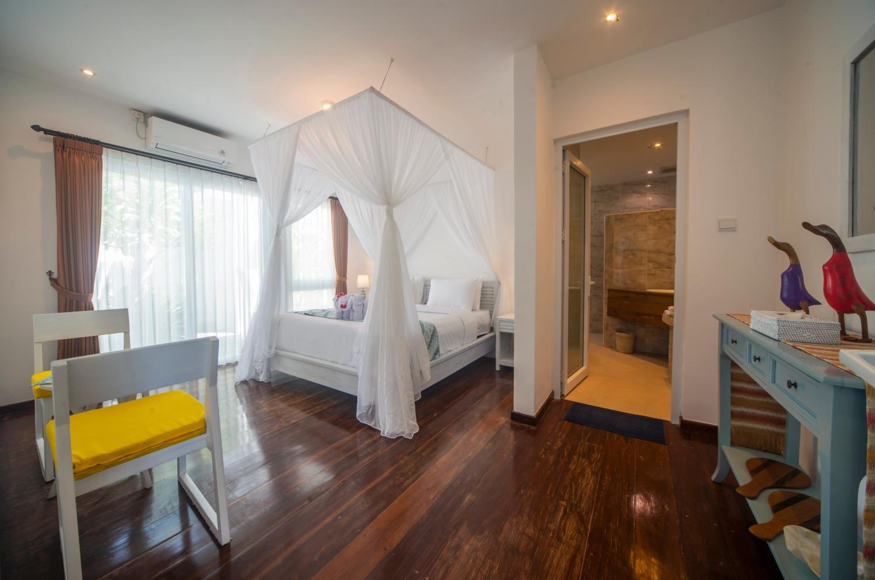 Suzuki Villa Ketewel Beachfront