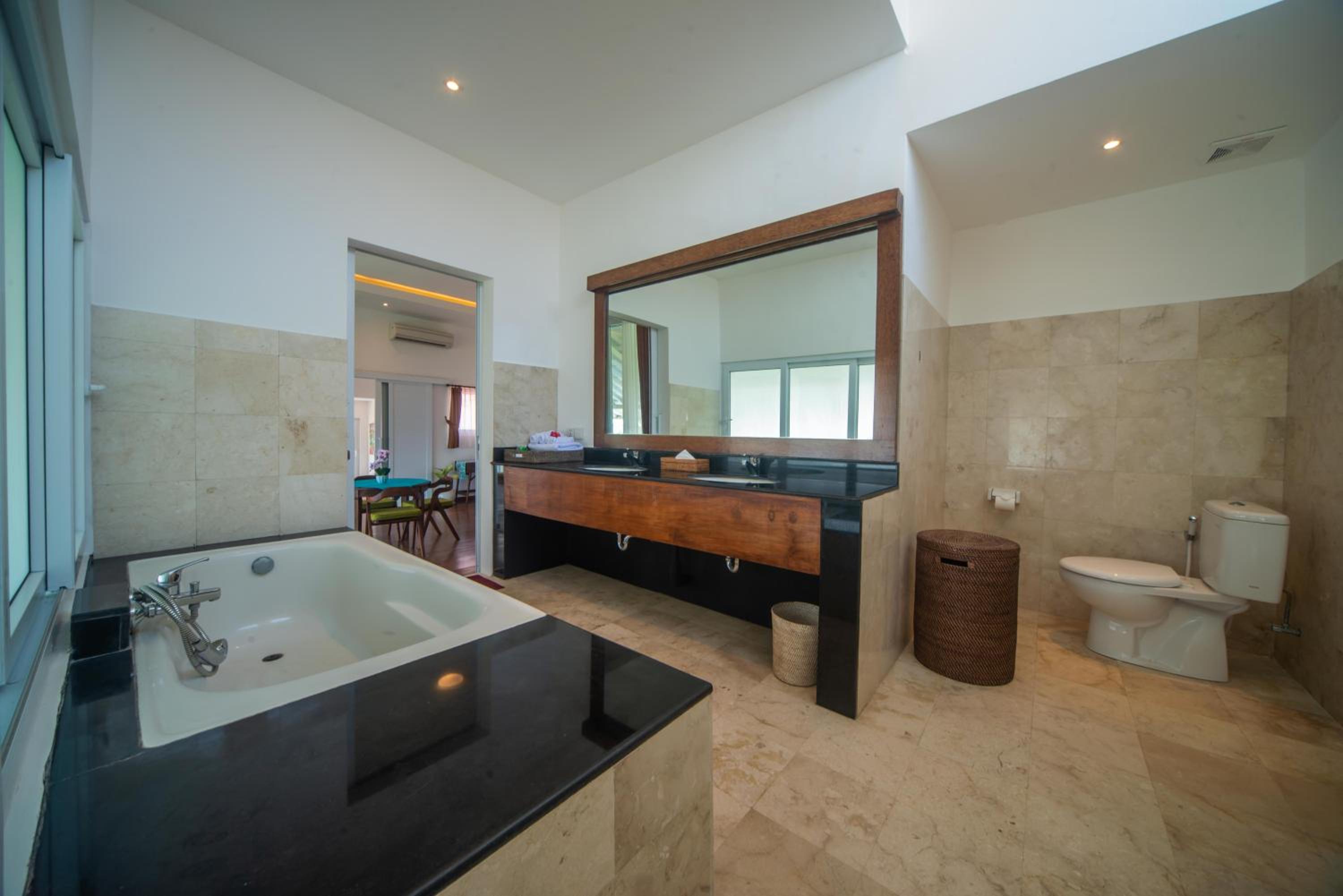Suzuki Villa Ketewel Beachfront