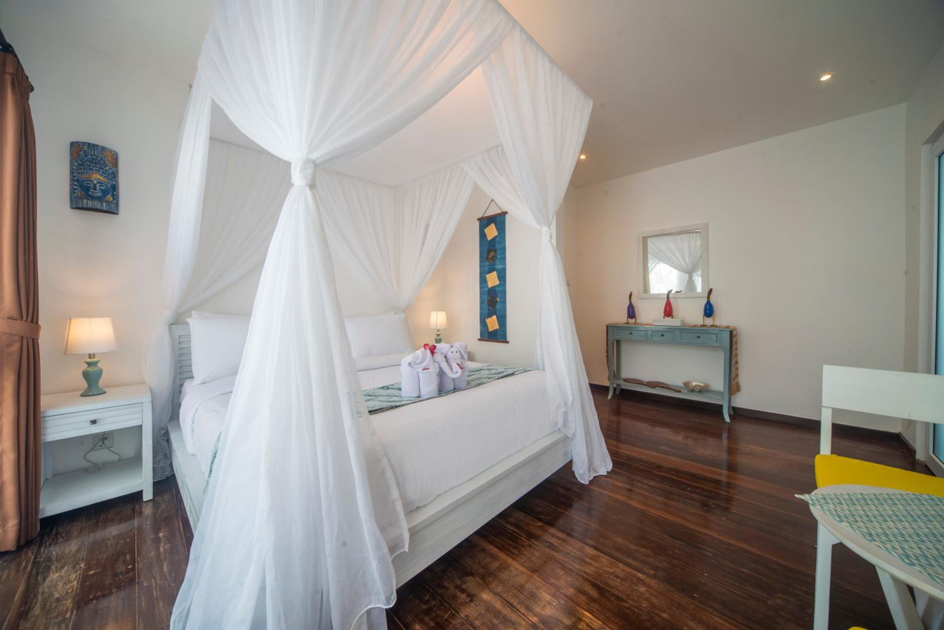 Suzuki Villa Ketewel Beachfront