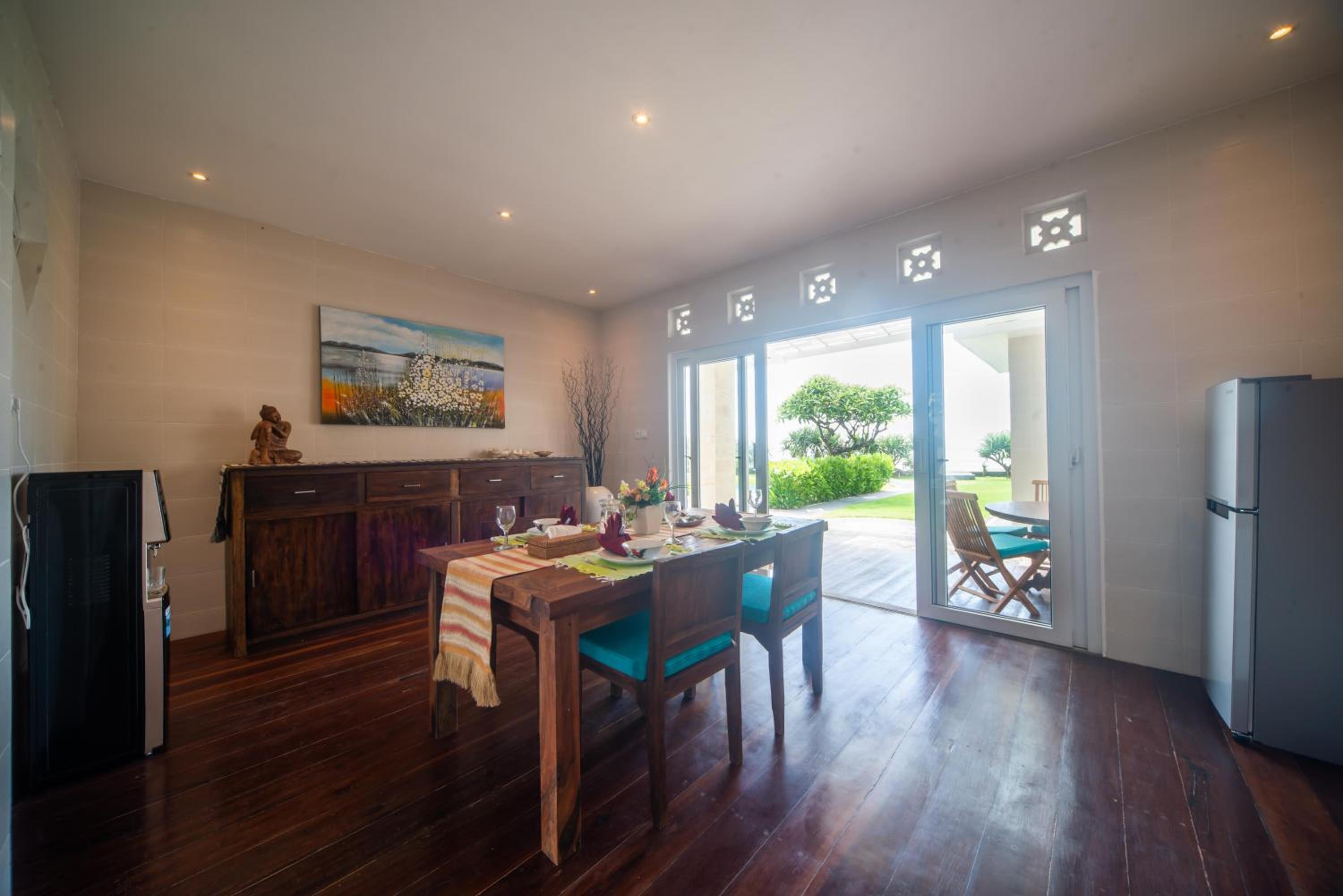 Suzuki Villa Ketewel Beachfront