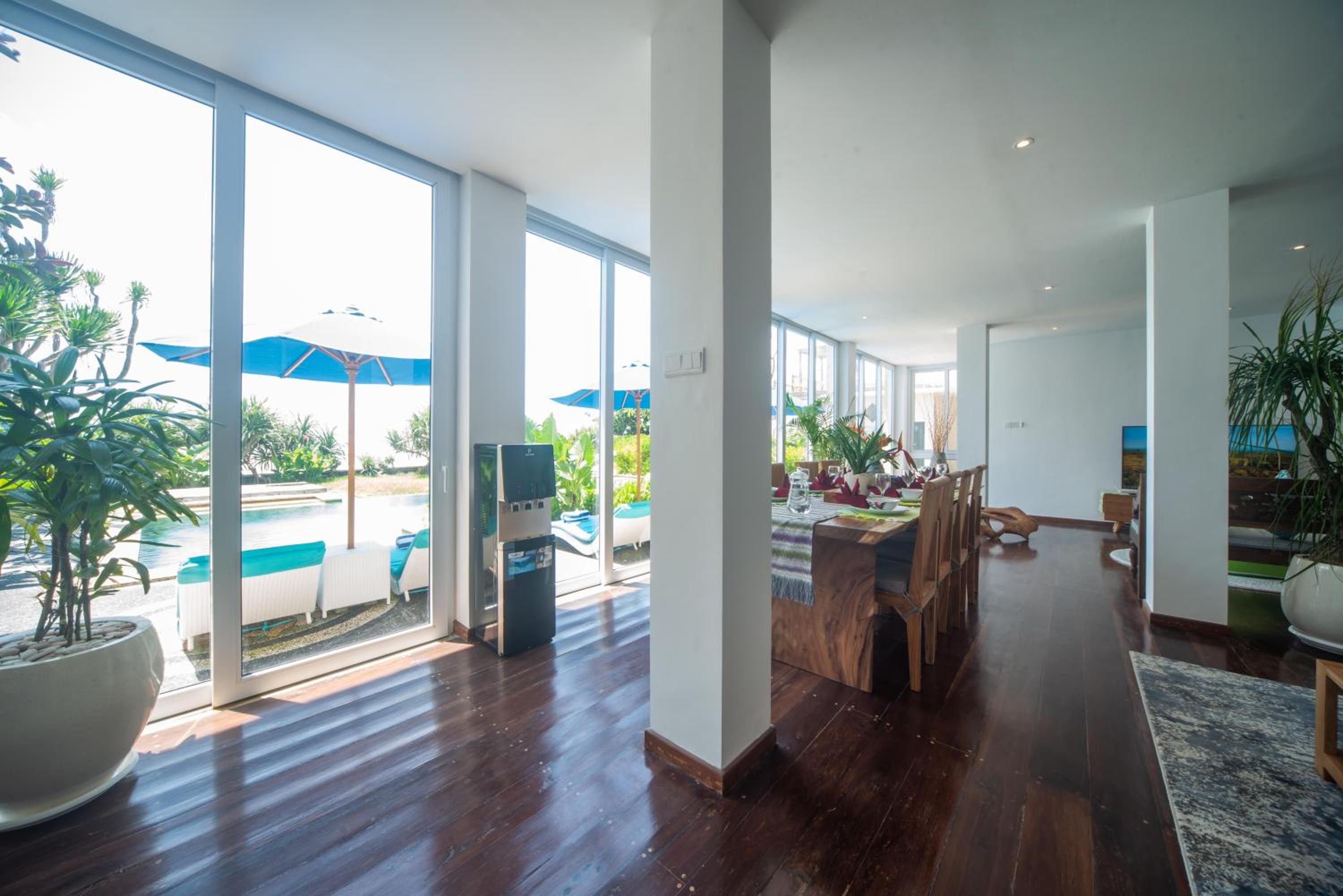 Suzuki Villa Ketewel Beachfront