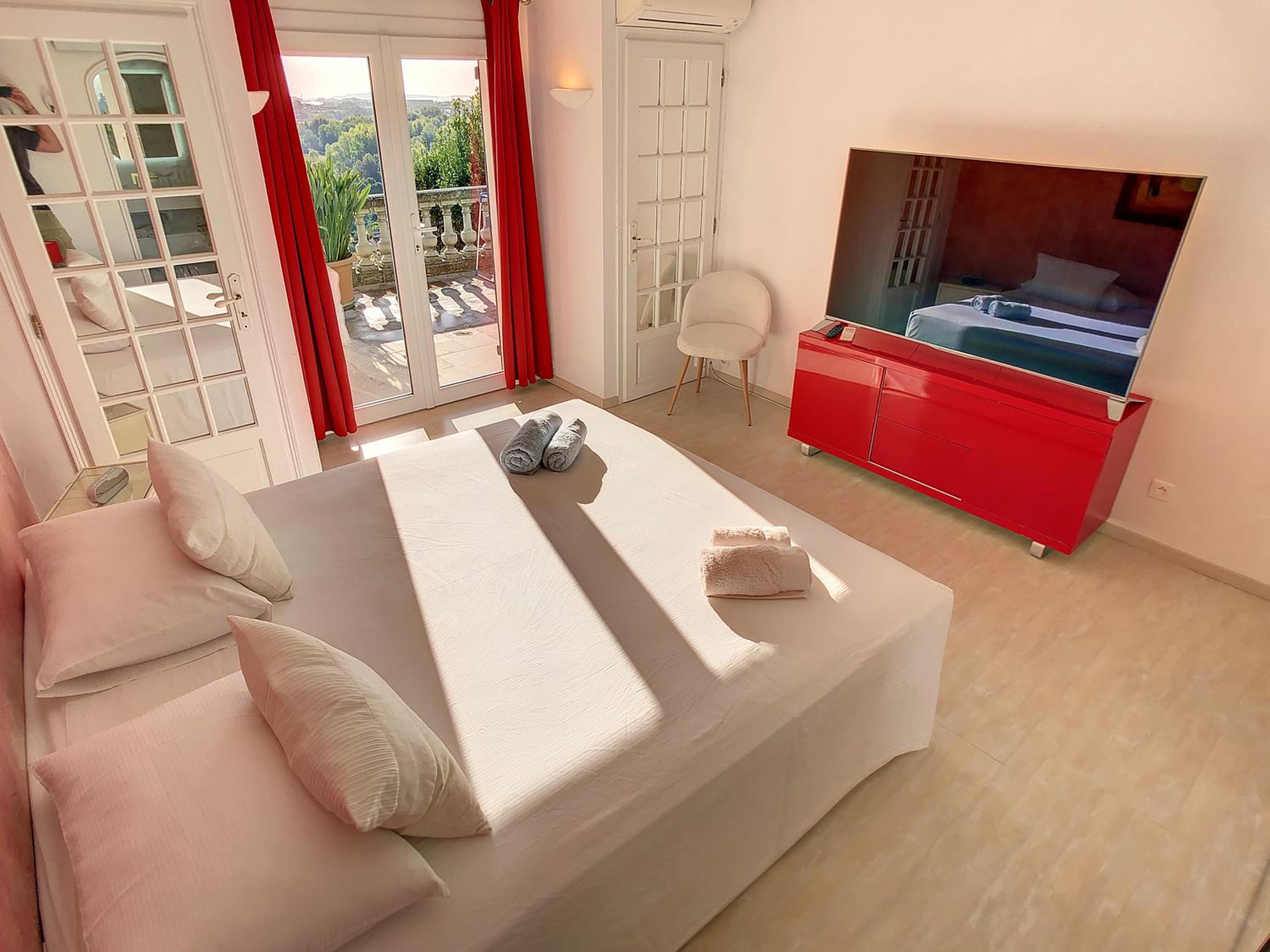 3 Bedrooms Villa near Cannes - Pool & Jacuzzi - Sea View, photo 10