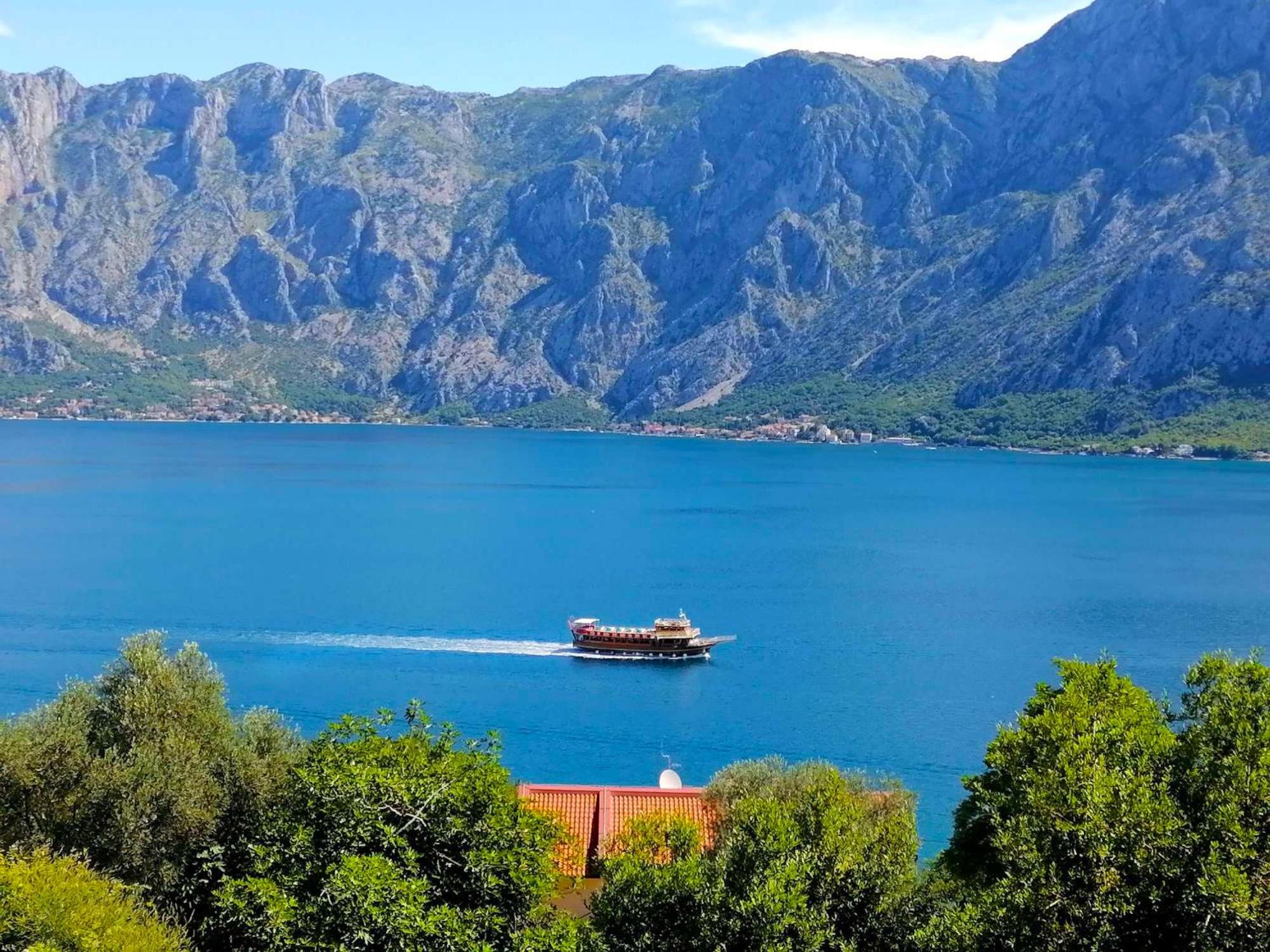 Bay of Kotor View Apartment with pool view 5