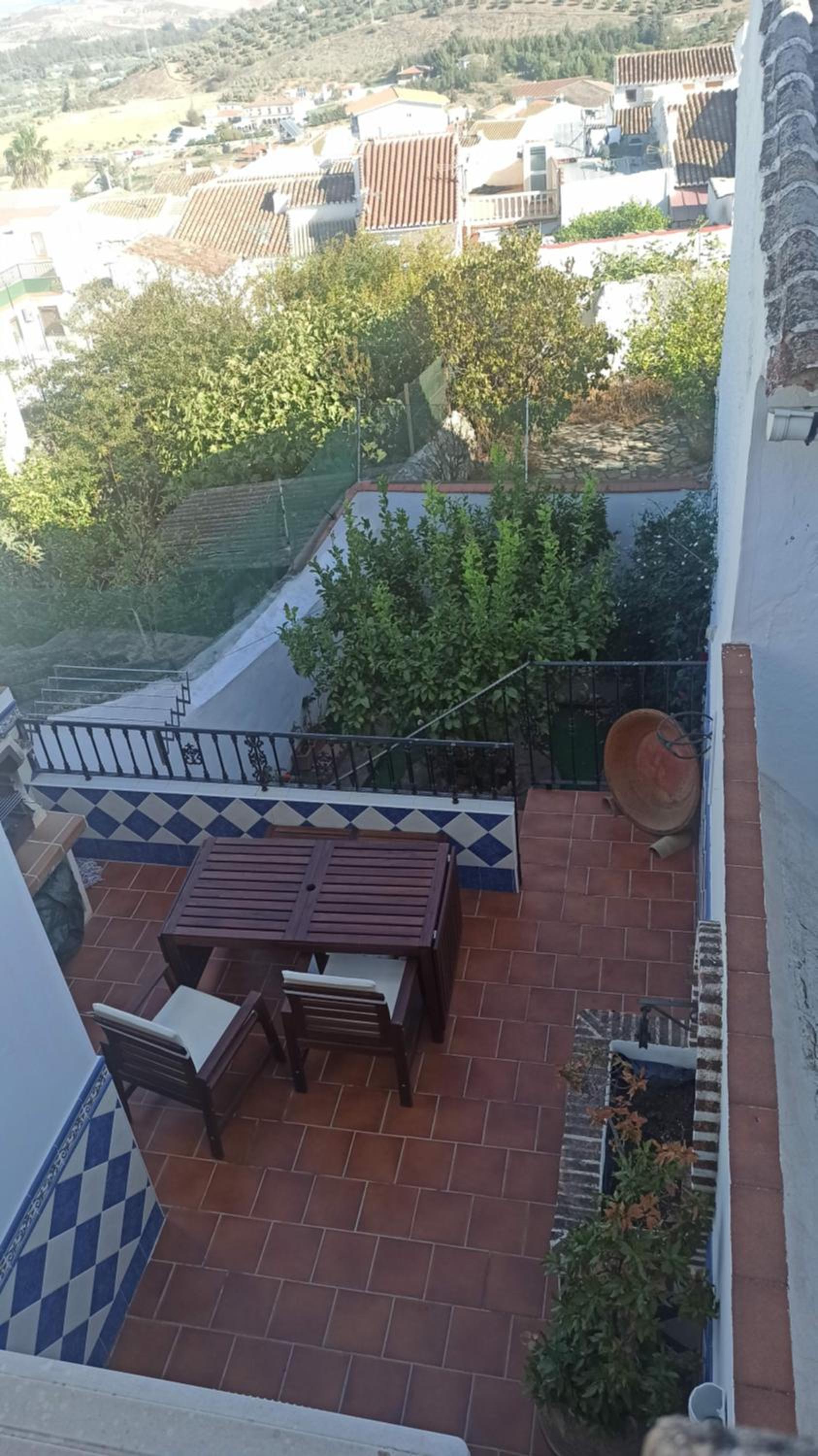 Ardales House