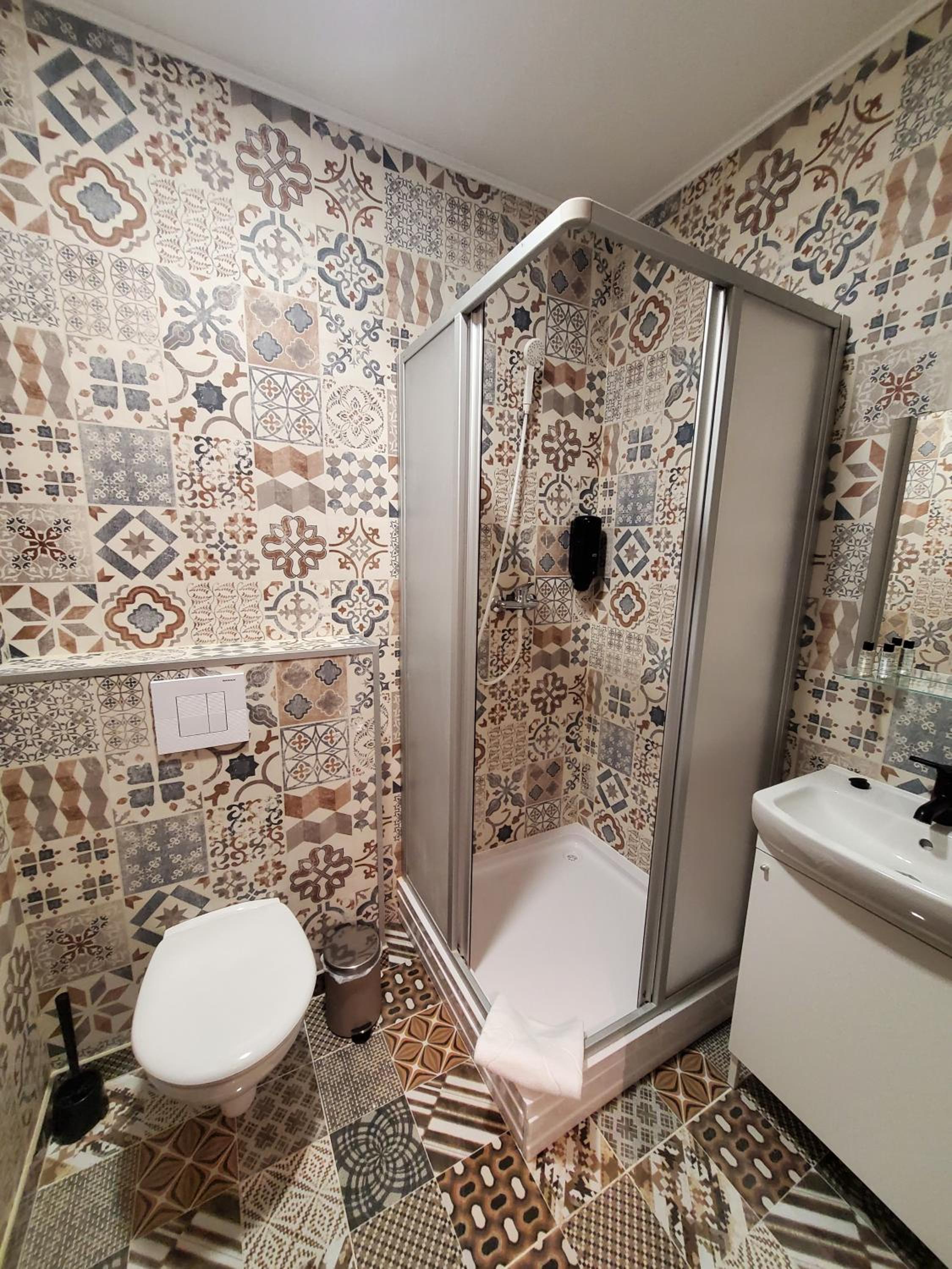 Photo 18