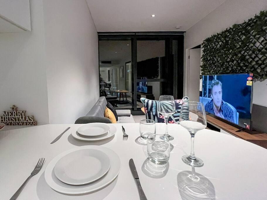 Amazing 2 Bedroom in CBD!