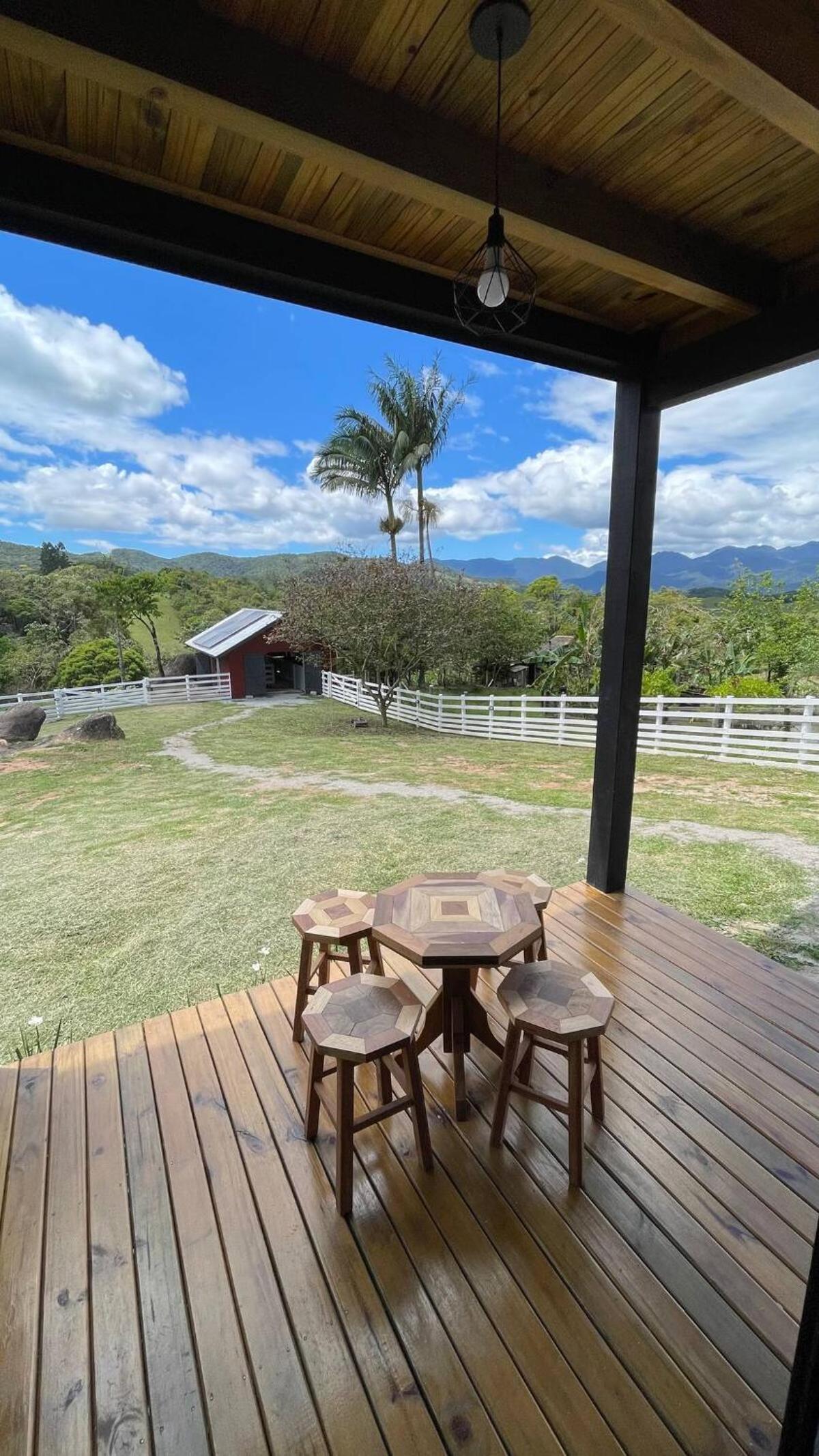 Alameda dos Ipês, casa completa, para toda família
