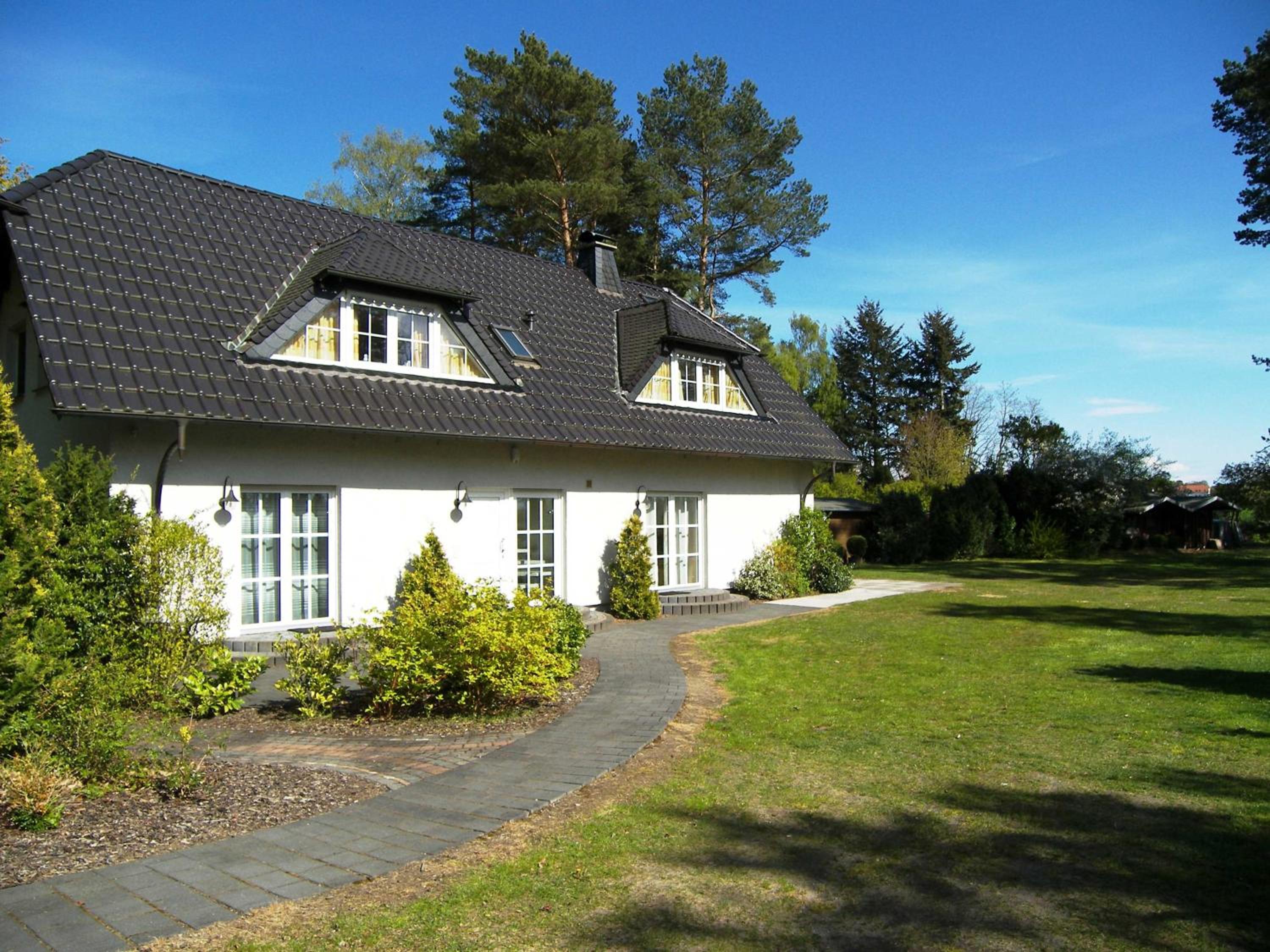 ADS-Ferienwohnungen ca 20 Gehminuten zum Ostseestrand