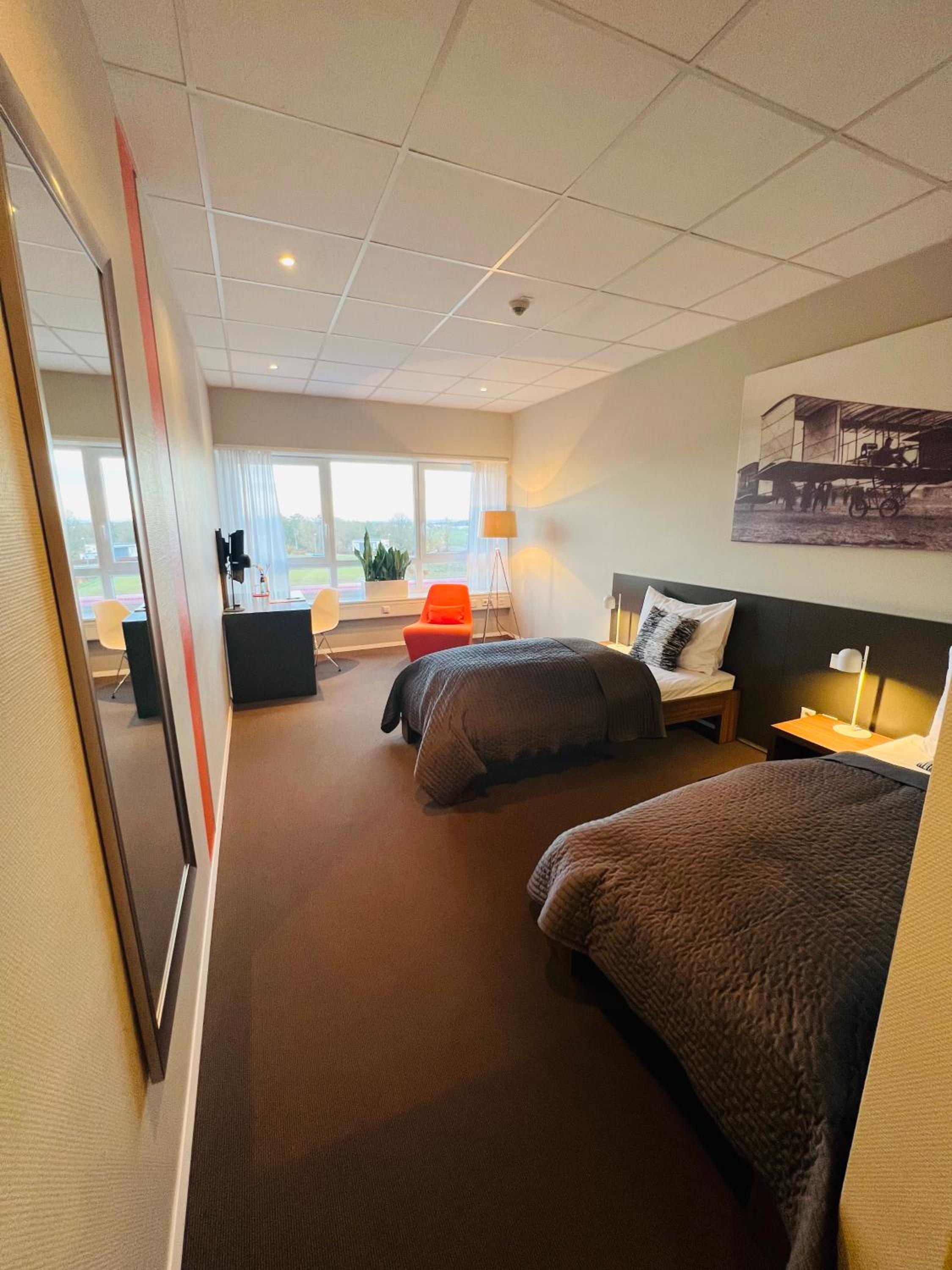 Aircraft Hotel Events - Property Image 8