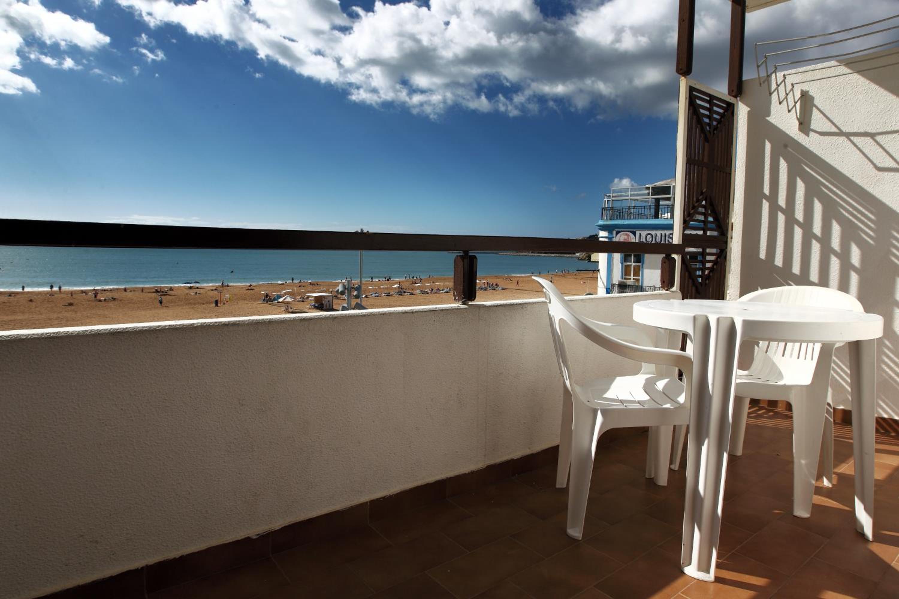 Edificio Albufeira Apartamentos A. Local - Albuturismo Lda