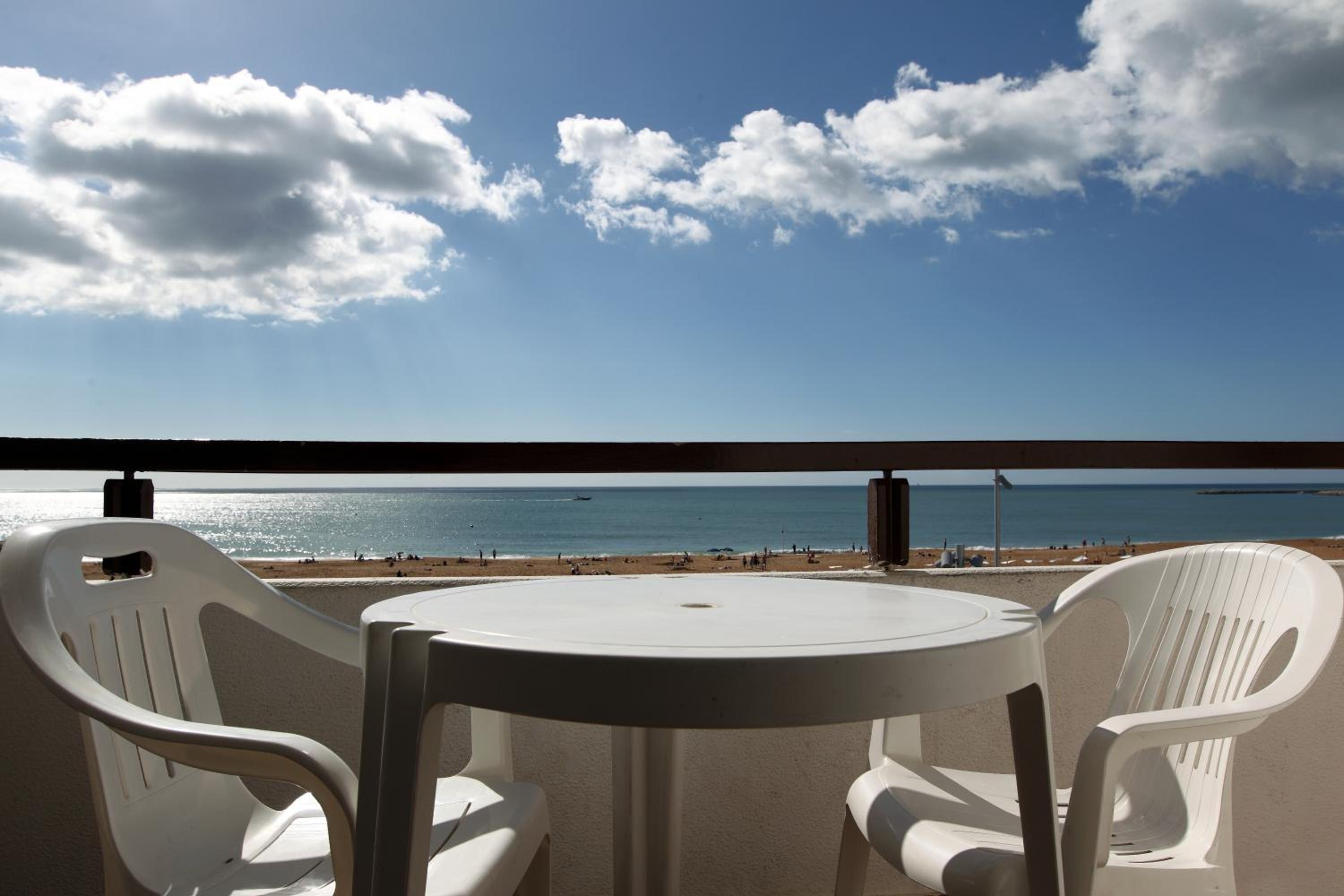 Edificio Albufeira Apartamentos A. Local - Albuturismo Lda