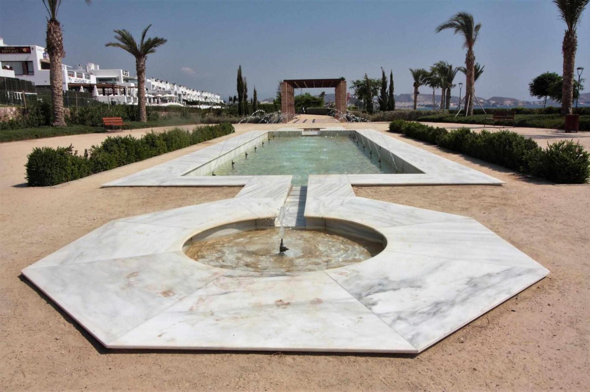 Buena vida piso con terraza y piscina comunitaria