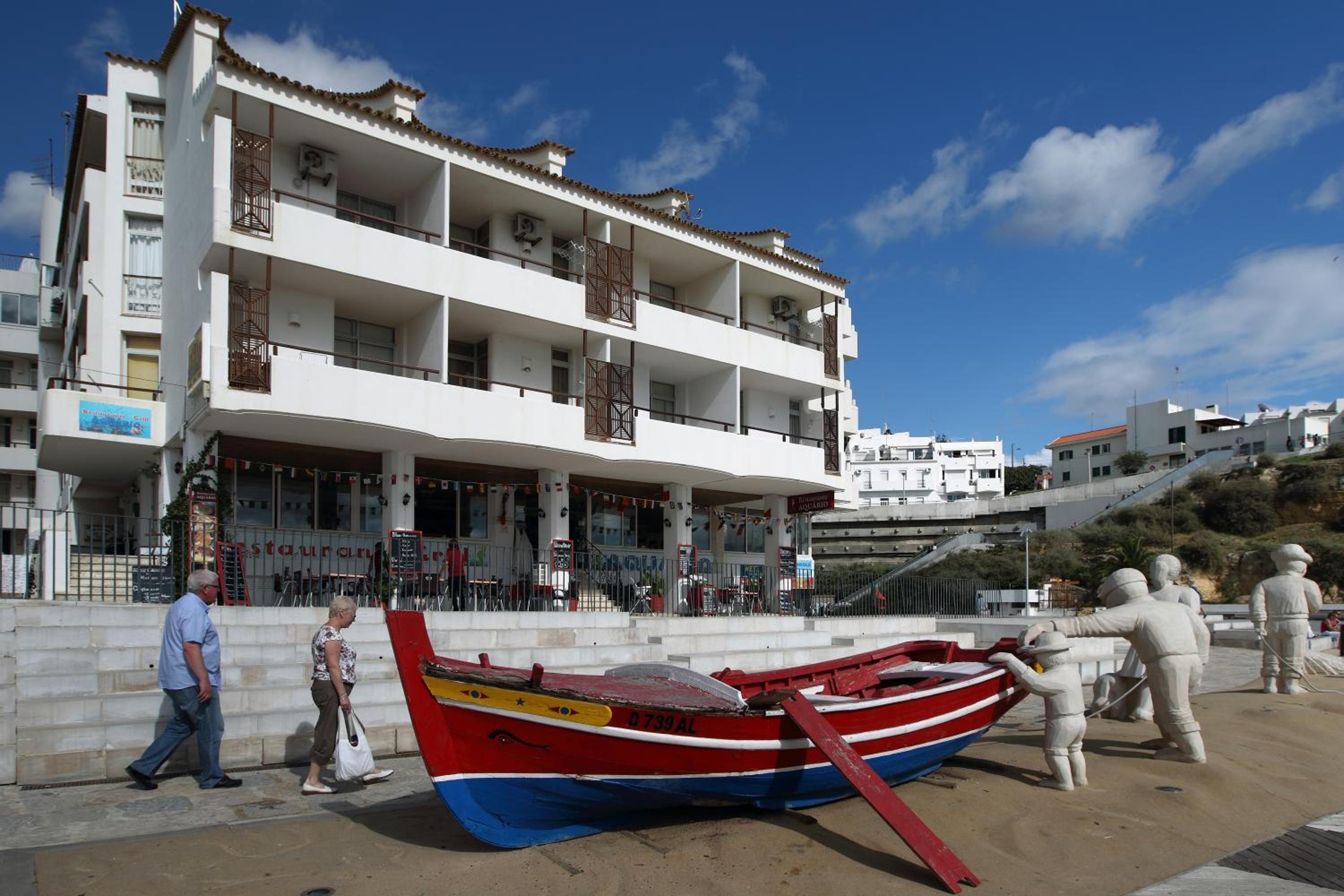 Edificio Albufeira Apartamentos A. Local - Albuturismo Lda