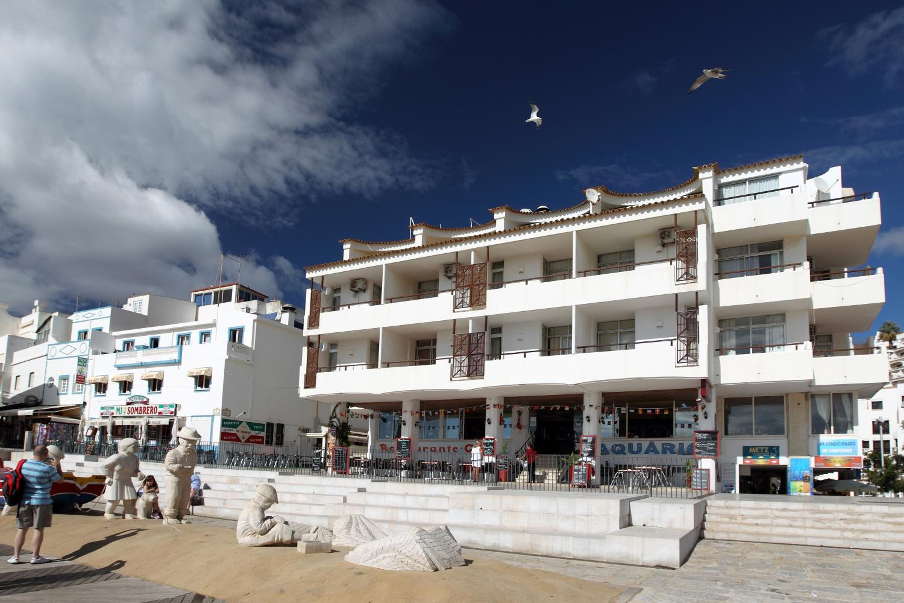 Edificio Albufeira Apartamentos A. Local - Albuturismo Lda