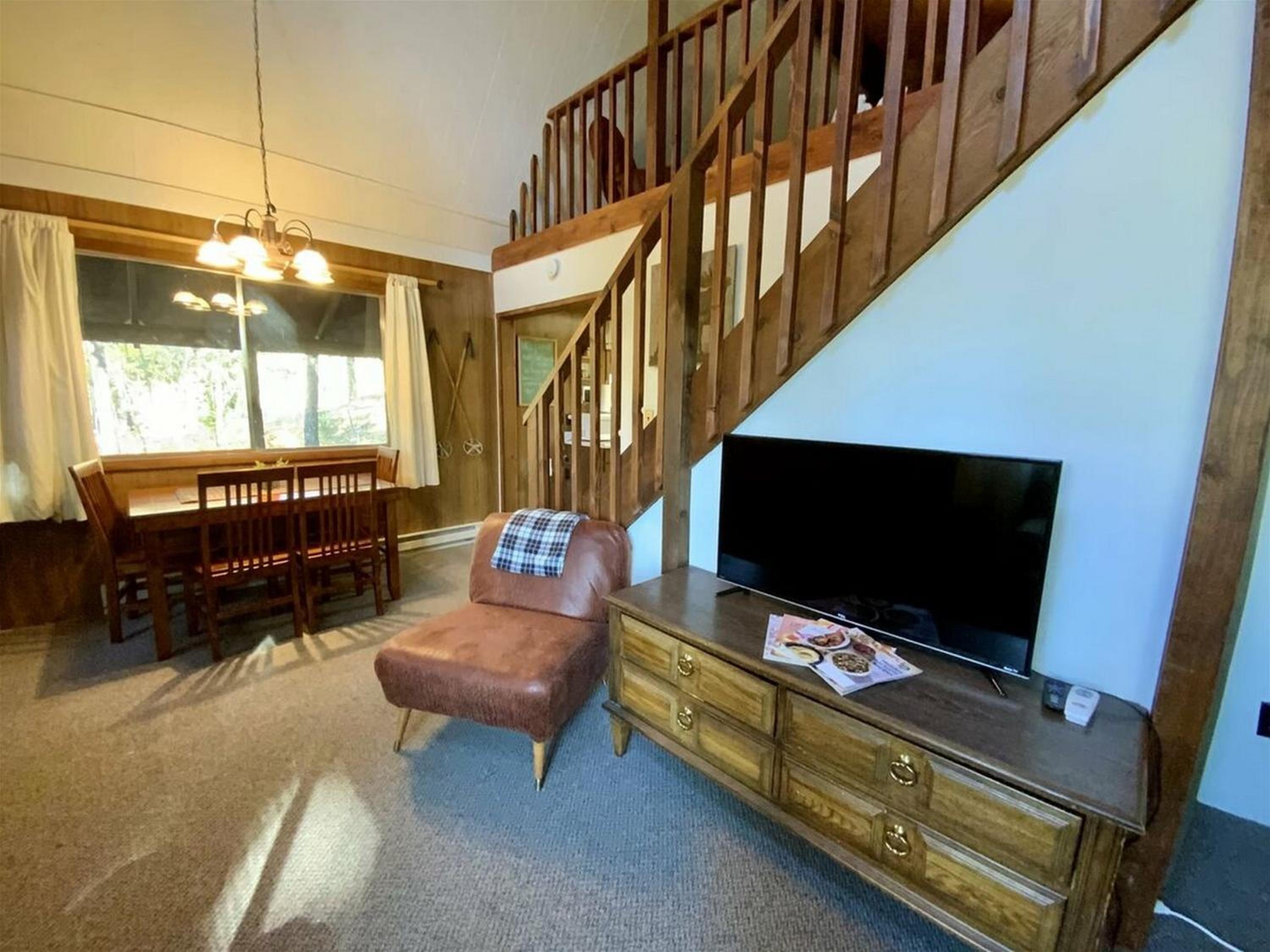 Mint Chip Cabin by Casago McCall - Donerightmanagement view 5