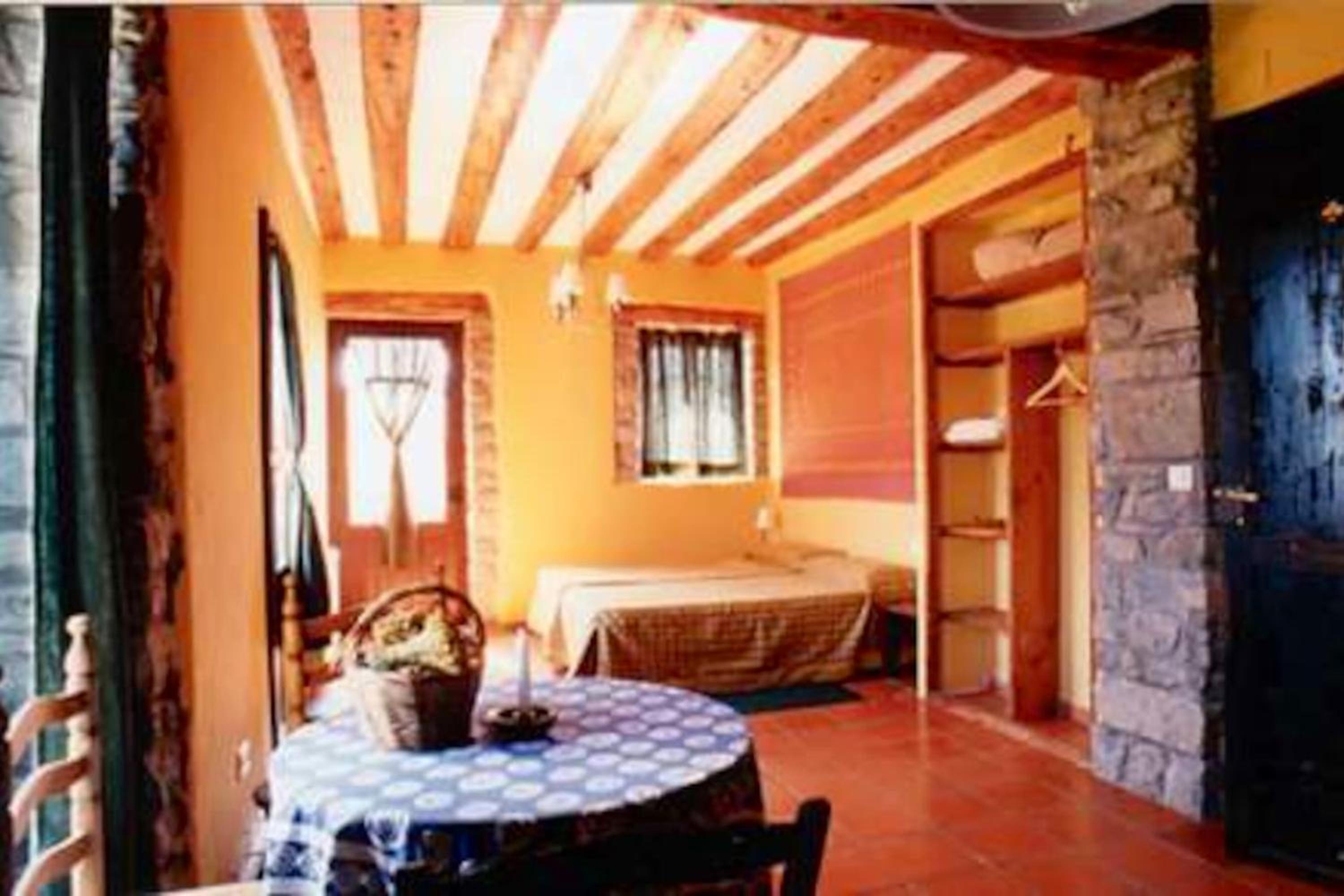 Spacious house with mountain view in Albella, fireplace.